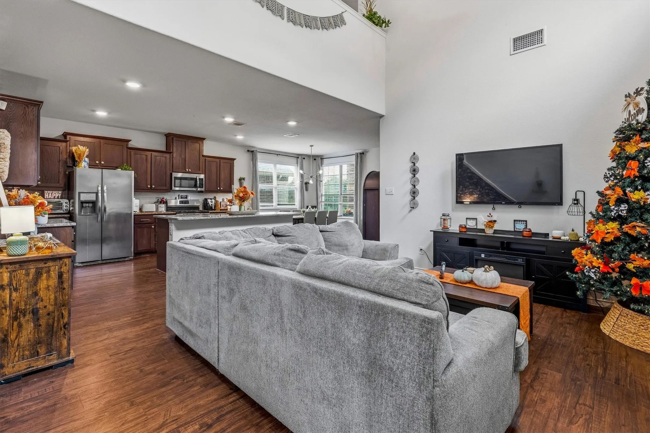Single Family Residence For Sale in Denton County , 2181 Olivereta Drive, Little Elm, Texas 75068, 4 Bedroom, 3 Bathroom, 2 Garage spaces, 2,246 Sqft, built in 2019, mls#21400395, Real Estate Agent in Little Elm, Homes For Sale in Denton county, Homes For Sale in Little Elm, Realtor in Little Elm Texas, Real Estate Brokerage Independent Realty Texas, Luminita Cordes Realtor