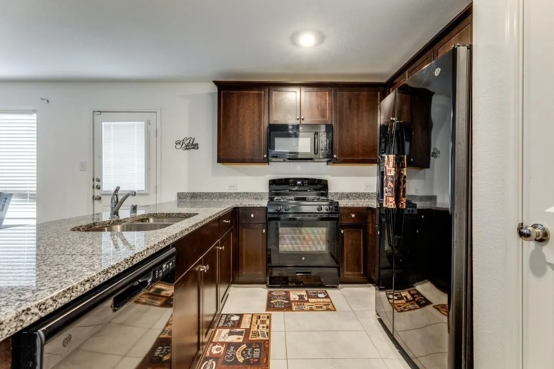Single Family Residence For Rent in Tarrant County , 2808 Slatewood Drive, Fort Worth, Texas 76179, 3 Bedroom, 2 Bathroom, 2 Garage spaces, 1,276 Sqft, built in 2023, mls#21400485, Real Estate Agent in Fort Worth, Homes For Rent in Tarrant county, Homes For Rent in Fort Worth, Realtor in Fort Worth Texas, Real Estate Brokerage Independent Realty Texas, Luminita Cordes Realtor