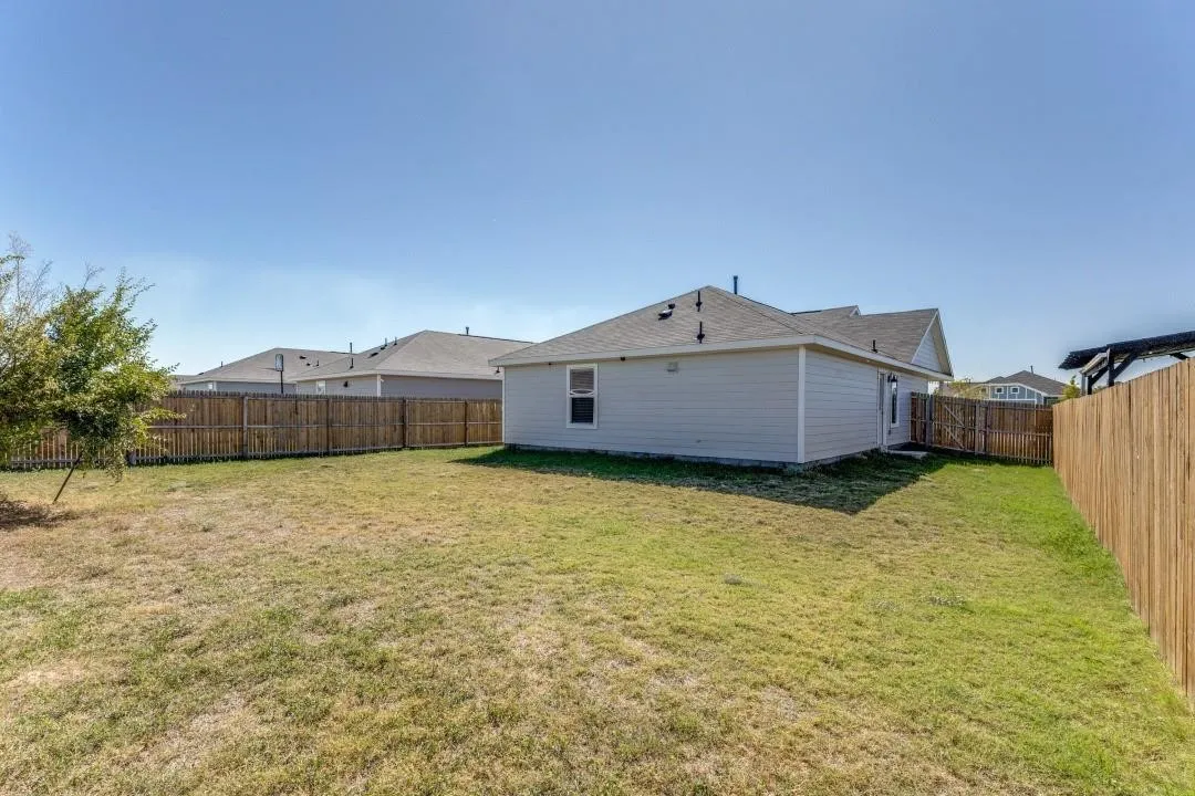 Single Family Residence For Rent in Tarrant County , 2808 Slatewood Drive, Fort Worth, Texas 76179, 3 Bedroom, 2 Bathroom, 2 Garage spaces, 1,276 Sqft, built in 2023, mls#21400485, Real Estate Agent in Fort Worth, Homes For Rent in Tarrant county, Homes For Rent in Fort Worth, Realtor in Fort Worth Texas, Real Estate Brokerage Independent Realty Texas, Luminita Cordes Realtor
