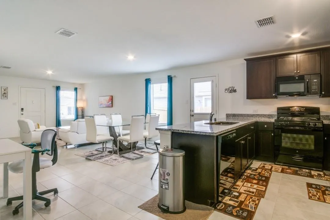 Single Family Residence For Rent in Tarrant County , 2808 Slatewood Drive, Fort Worth, Texas 76179, 3 Bedroom, 2 Bathroom, 2 Garage spaces, 1,276 Sqft, built in 2023, mls#21400485, Real Estate Agent in Fort Worth, Homes For Rent in Tarrant county, Homes For Rent in Fort Worth, Realtor in Fort Worth Texas, Real Estate Brokerage Independent Realty Texas, Luminita Cordes Realtor