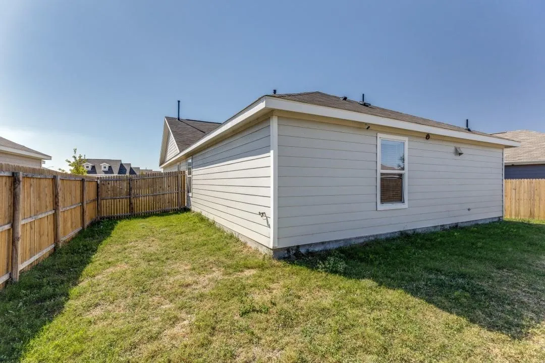 Single Family Residence For Rent in Tarrant County , 2808 Slatewood Drive, Fort Worth, Texas 76179, 3 Bedroom, 2 Bathroom, 2 Garage spaces, 1,276 Sqft, built in 2023, mls#21400485, Real Estate Agent in Fort Worth, Homes For Rent in Tarrant county, Homes For Rent in Fort Worth, Realtor in Fort Worth Texas, Real Estate Brokerage Independent Realty Texas, Luminita Cordes Realtor