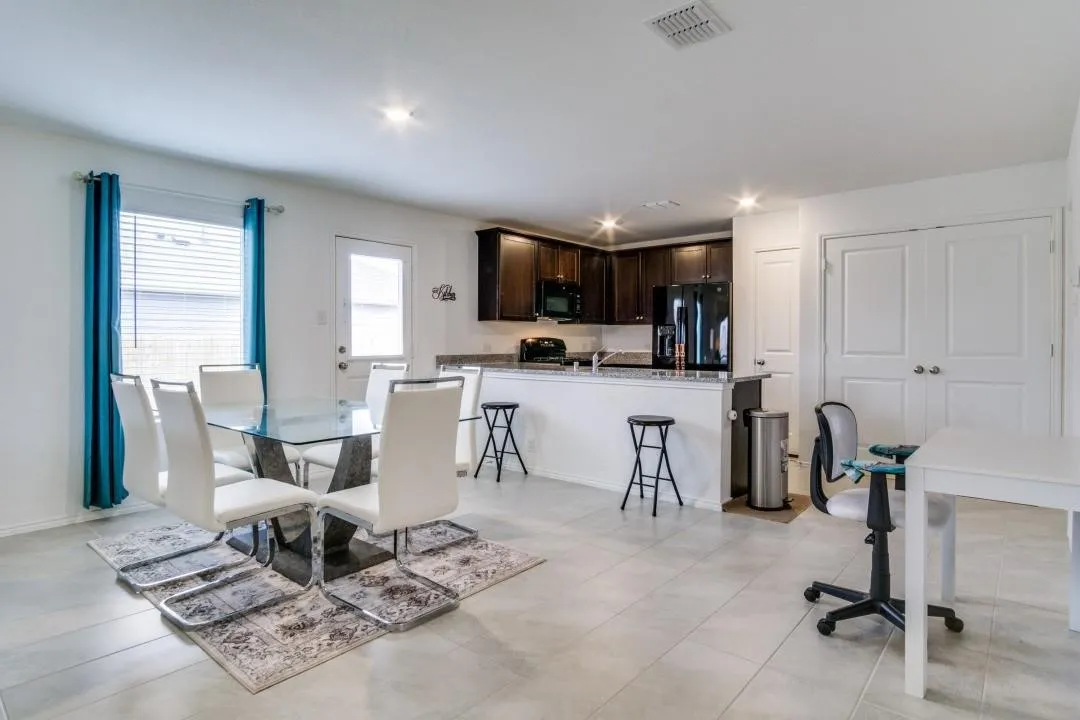 Single Family Residence For Rent in Tarrant County , 2808 Slatewood Drive, Fort Worth, Texas 76179, 3 Bedroom, 2 Bathroom, 2 Garage spaces, 1,276 Sqft, built in 2023, mls#21400485, Real Estate Agent in Fort Worth, Homes For Rent in Tarrant county, Homes For Rent in Fort Worth, Realtor in Fort Worth Texas, Real Estate Brokerage Independent Realty Texas, Luminita Cordes Realtor