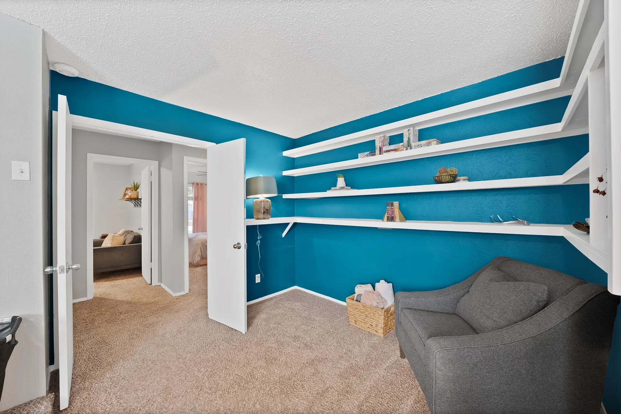 Single Family Residence For Sale in Dallas County , 5 Merrie Circle, Richardson, Texas 75081, 3 Bedroom, 2 Bathroom, 2 Garage spaces, 1,659 Sqft, built in 1972, mls#21400435, Real Estate Agent in Richardson, Homes For Sale in Dallas county, Homes For Sale in Richardson, Realtor in Richardson Texas, Real Estate Brokerage Independent Realty Texas, Luminita Cordes Realtor
