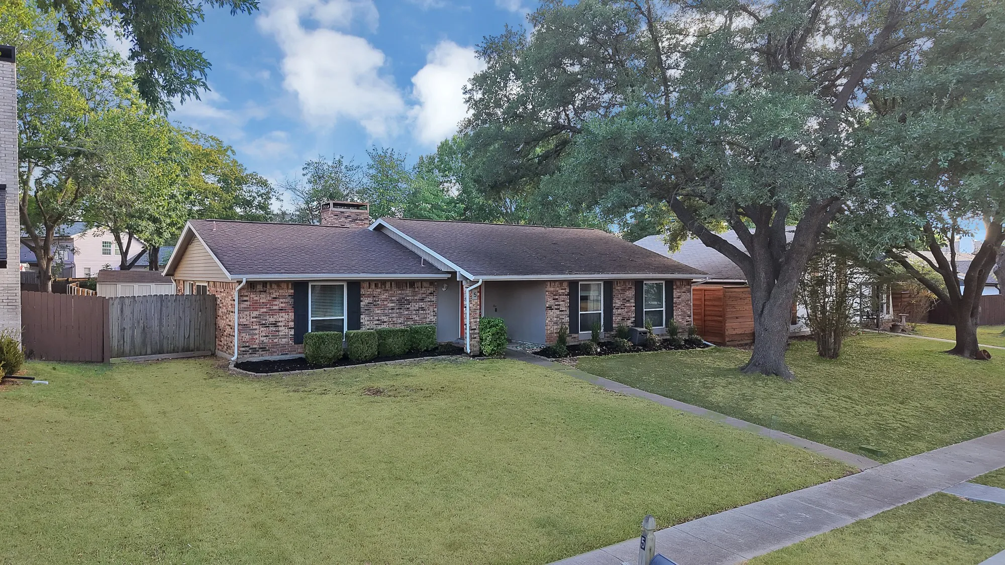 Single Family Residence For Sale in Dallas County , 5 Merrie Circle, Richardson, Texas 75081, 3 Bedroom, 2 Bathroom, 2 Garage spaces, 1,659 Sqft, built in 1972, mls#21400435, Real Estate Agent in Richardson, Homes For Sale in Dallas county, Homes For Sale in Richardson, Realtor in Richardson Texas, Real Estate Brokerage Independent Realty Texas, Luminita Cordes Realtor