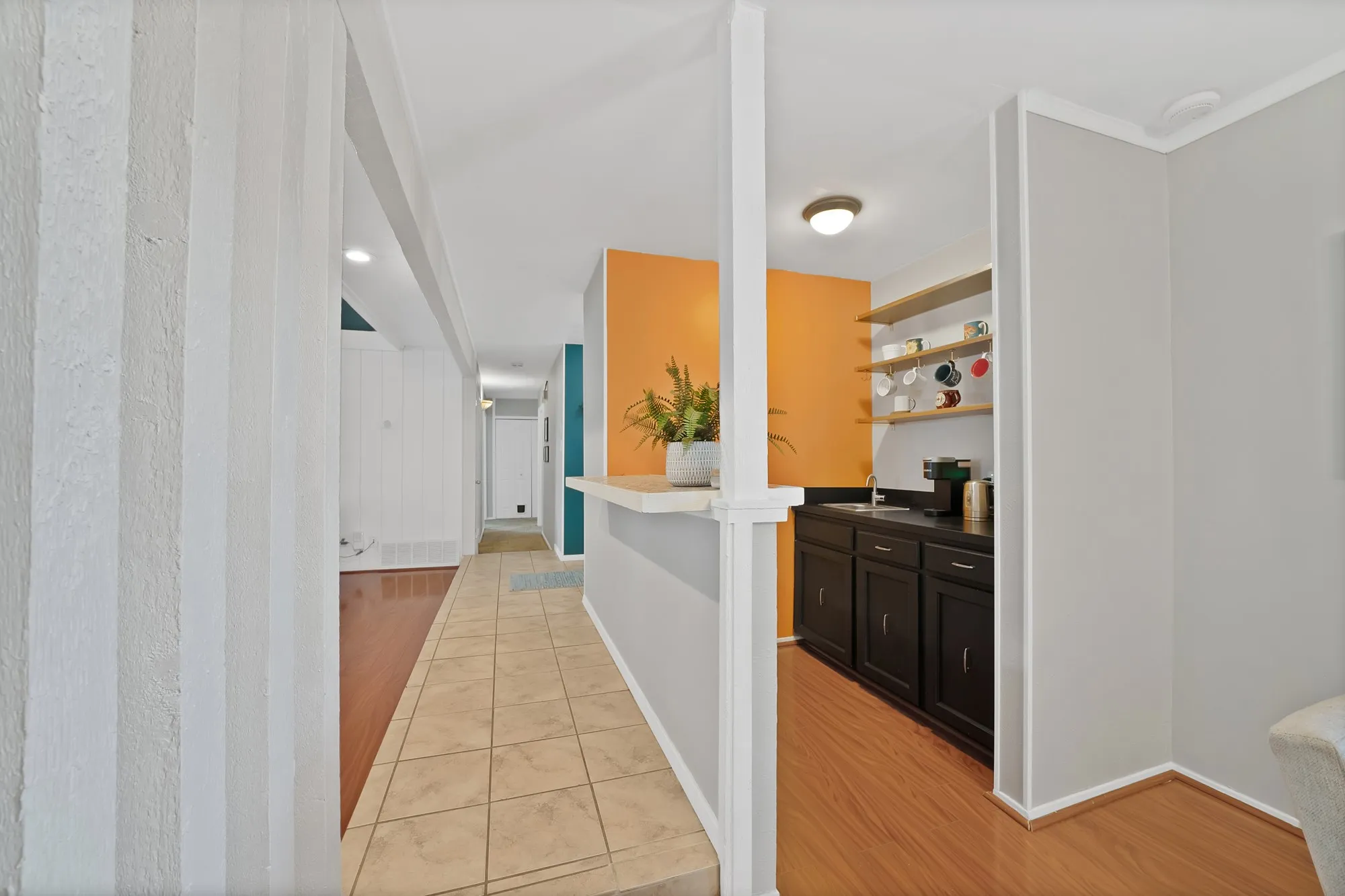 Single Family Residence For Sale in Dallas County , 5 Merrie Circle, Richardson, Texas 75081, 3 Bedroom, 2 Bathroom, 2 Garage spaces, 1,659 Sqft, built in 1972, mls#21400435, Real Estate Agent in Richardson, Homes For Sale in Dallas county, Homes For Sale in Richardson, Realtor in Richardson Texas, Real Estate Brokerage Independent Realty Texas, Luminita Cordes Realtor