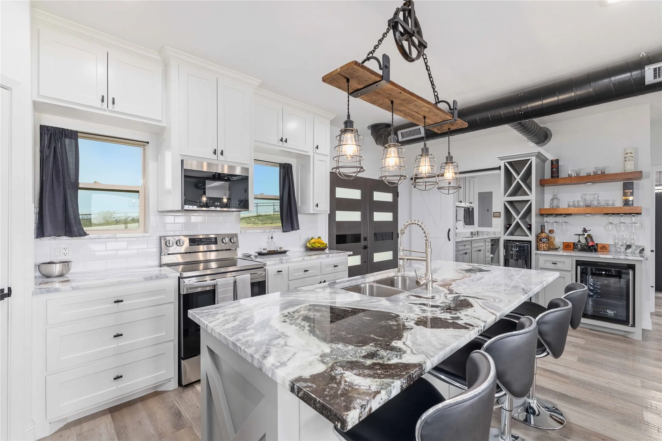 Single Family Residence For Sale in Comanche County , 115 Comanche Vista Drive, Comanche, Texas 76442, 3 Bedroom, 2 Bathroom, 2 Garage spaces, 2,100 Sqft, built in 2021, mls#21391772, Real Estate Agent in Comanche, Homes For Sale in Comanche county, Homes For Sale in Comanche, Realtor in Comanche Texas, Real Estate Brokerage Independent Realty Texas, Luminita Cordes Realtor