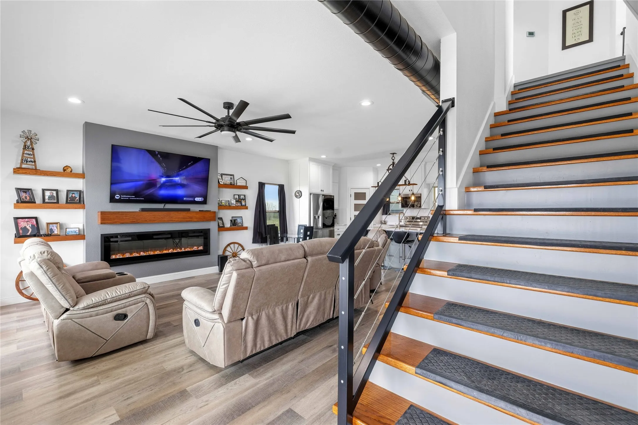 Single Family Residence For Sale in Comanche County , 115 Comanche Vista Drive, Comanche, Texas 76442, 3 Bedroom, 2 Bathroom, 2 Garage spaces, 2,100 Sqft, built in 2021, mls#21391772, Real Estate Agent in Comanche, Homes For Sale in Comanche county, Homes For Sale in Comanche, Realtor in Comanche Texas, Real Estate Brokerage Independent Realty Texas, Luminita Cordes Realtor