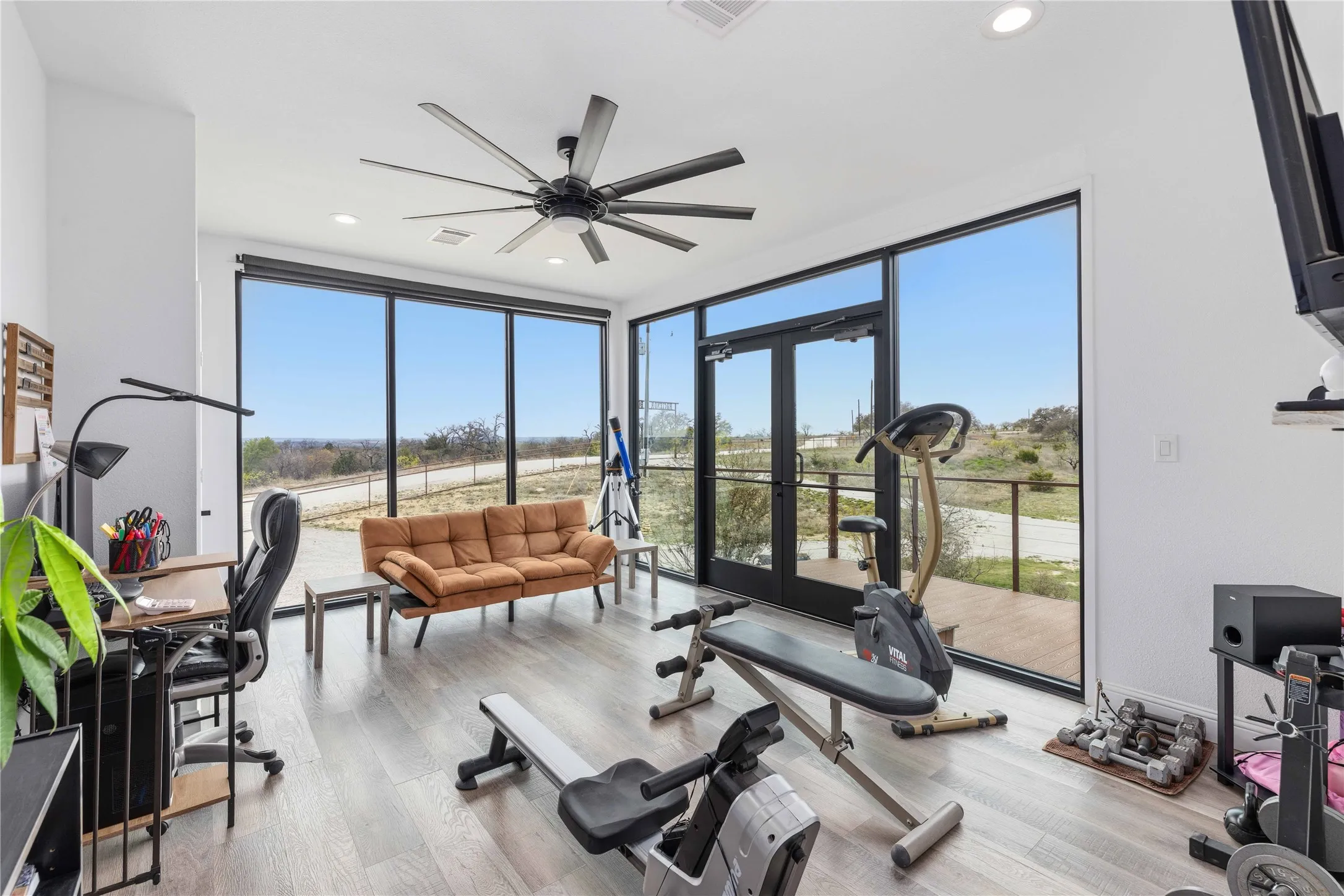 Single Family Residence For Sale in Comanche County , 115 Comanche Vista Drive, Comanche, Texas 76442, 3 Bedroom, 2 Bathroom, 2 Garage spaces, 2,100 Sqft, built in 2021, mls#21391772, Real Estate Agent in Comanche, Homes For Sale in Comanche county, Homes For Sale in Comanche, Realtor in Comanche Texas, Real Estate Brokerage Independent Realty Texas, Luminita Cordes Realtor