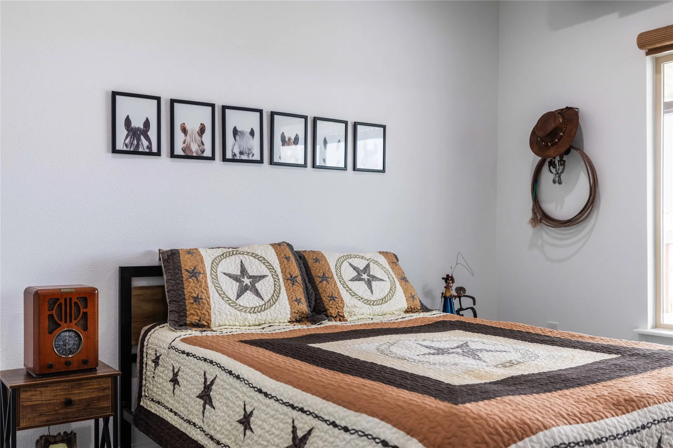Single Family Residence For Sale in Comanche County , 115 Comanche Vista Drive, Comanche, Texas 76442, 3 Bedroom, 2 Bathroom, 2 Garage spaces, 2,100 Sqft, built in 2021, mls#21391772, Real Estate Agent in Comanche, Homes For Sale in Comanche county, Homes For Sale in Comanche, Realtor in Comanche Texas, Real Estate Brokerage Independent Realty Texas, Luminita Cordes Realtor