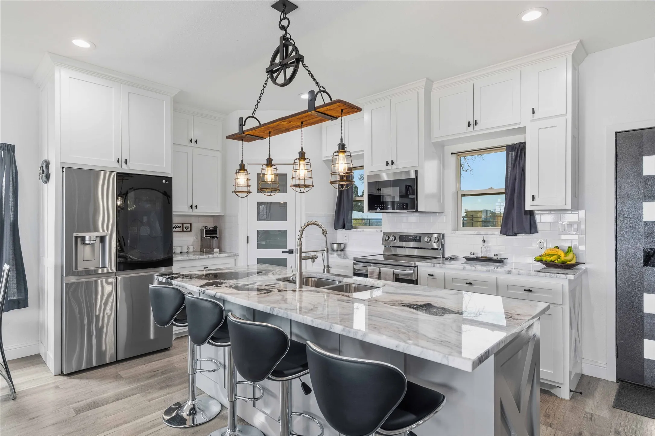 Single Family Residence For Sale in Comanche County , 115 Comanche Vista Drive, Comanche, Texas 76442, 3 Bedroom, 2 Bathroom, 2 Garage spaces, 2,100 Sqft, built in 2021, mls#21391772, Real Estate Agent in Comanche, Homes For Sale in Comanche county, Homes For Sale in Comanche, Realtor in Comanche Texas, Real Estate Brokerage Independent Realty Texas, Luminita Cordes Realtor