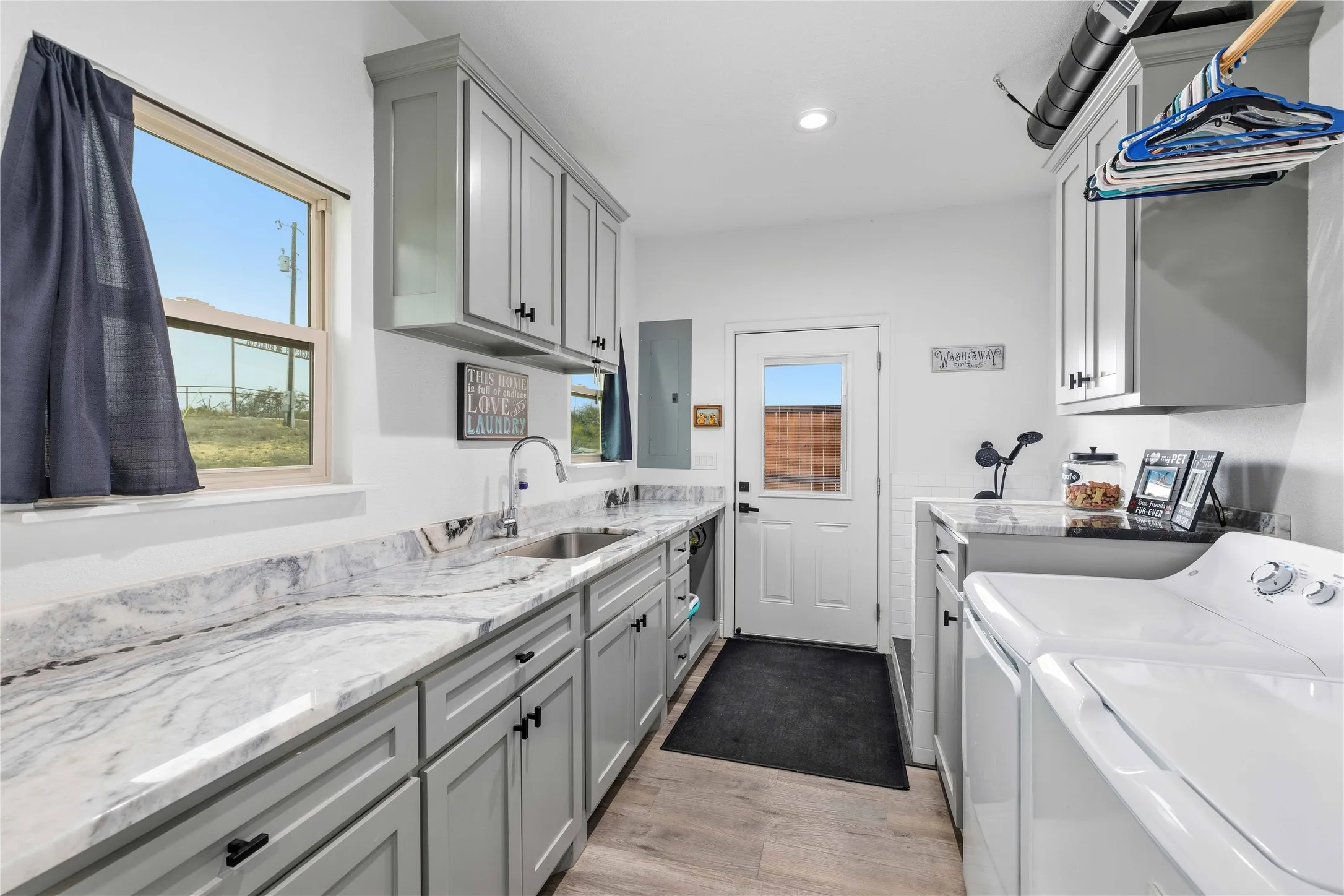 Single Family Residence For Sale in Comanche County , 115 Comanche Vista Drive, Comanche, Texas 76442, 3 Bedroom, 2 Bathroom, 2 Garage spaces, 2,100 Sqft, built in 2021, mls#21391772, Real Estate Agent in Comanche, Homes For Sale in Comanche county, Homes For Sale in Comanche, Realtor in Comanche Texas, Real Estate Brokerage Independent Realty Texas, Luminita Cordes Realtor
