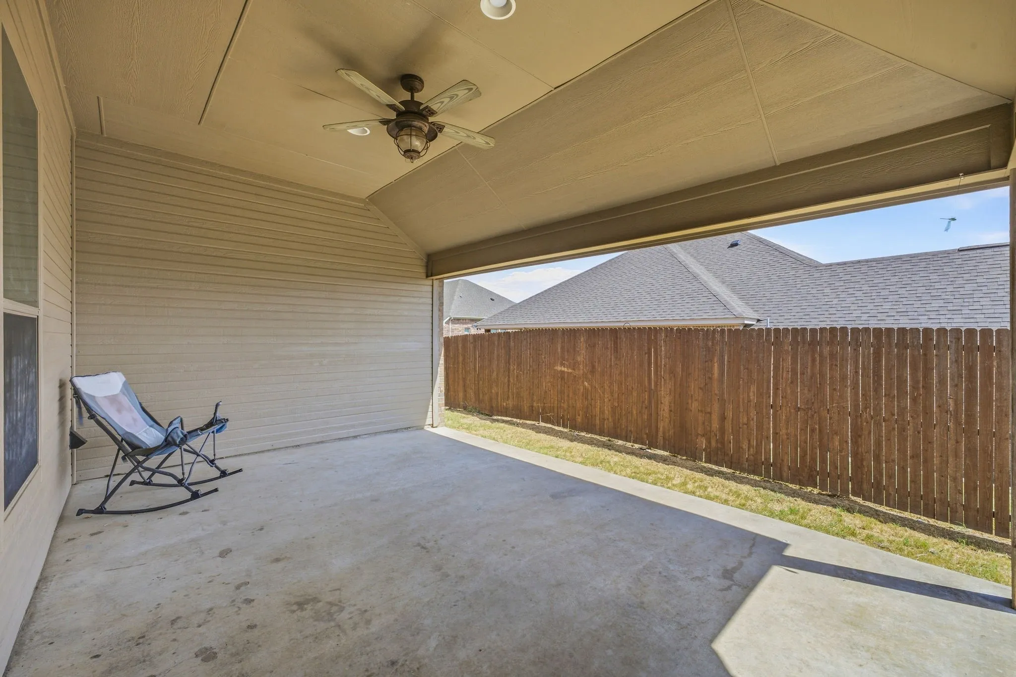 Single Family Residence For Sale in Hood County , 914 Winding Road, Granbury, Texas 76049, 4 Bedroom, 2 Bathroom, 2 Garage spaces, 1,986 Sqft, built in 2007, mls#21399801, Real Estate Agent in Granbury, Homes For Sale in Hood county, Homes For Sale in Granbury, Realtor in Granbury Texas, Real Estate Brokerage Independent Realty Texas, Luminita Cordes Realtor