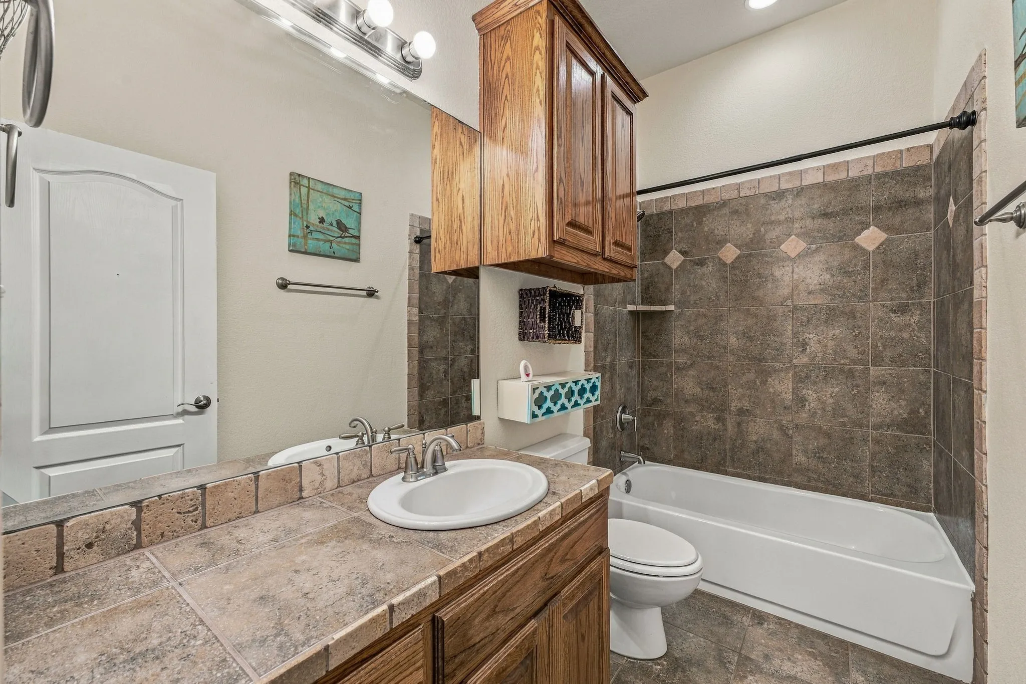 Single Family Residence For Sale in Hood County , 914 Winding Road, Granbury, Texas 76049, 4 Bedroom, 2 Bathroom, 2 Garage spaces, 1,986 Sqft, built in 2007, mls#21399801, Real Estate Agent in Granbury, Homes For Sale in Hood county, Homes For Sale in Granbury, Realtor in Granbury Texas, Real Estate Brokerage Independent Realty Texas, Luminita Cordes Realtor