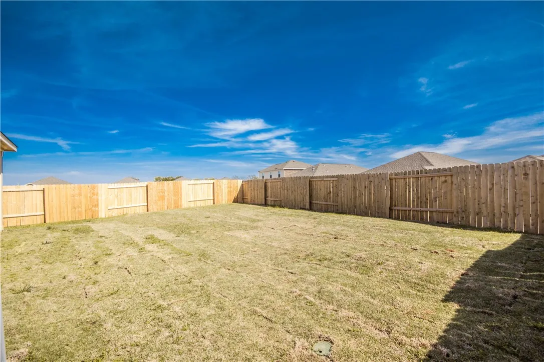 Single Family Residence For Rent in Collin County , 1605 Park Trails, Princeton, Texas 75407, 3 Bedroom, 2 Bathroom, 2 Garage spaces, 1,608 Sqft, built in 2018, mls#21387758, Real Estate Agent in Princeton, Homes For Rent in Collin county, Homes For Rent in Princeton, Realtor in Princeton Texas, Real Estate Brokerage Independent Realty Texas, Luminita Cordes Realtor