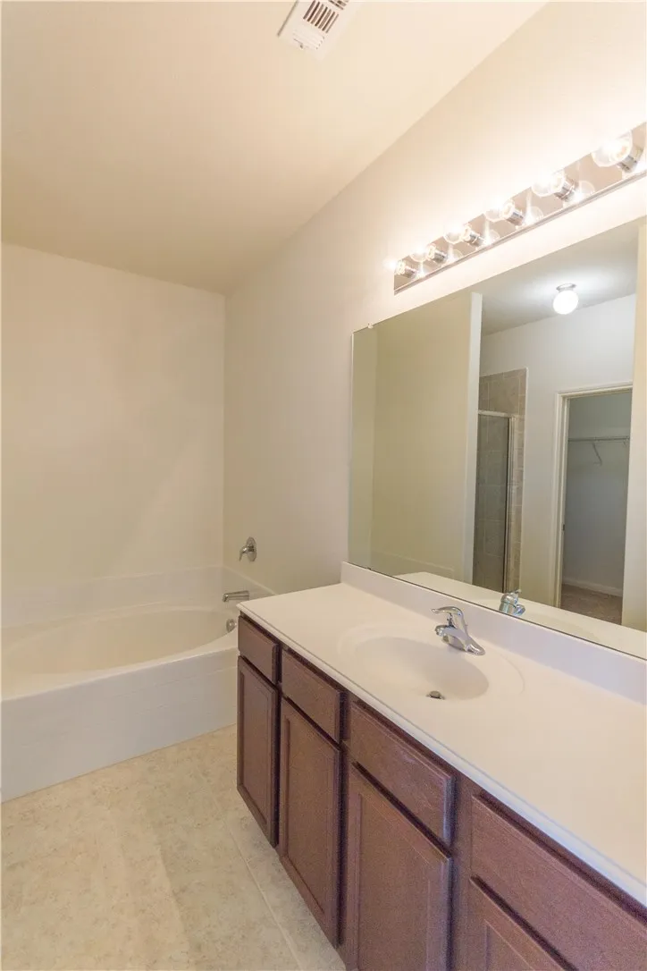 Single Family Residence For Rent in Collin County , 1605 Park Trails, Princeton, Texas 75407, 3 Bedroom, 2 Bathroom, 2 Garage spaces, 1,608 Sqft, built in 2018, mls#21387758, Real Estate Agent in Princeton, Homes For Rent in Collin county, Homes For Rent in Princeton, Realtor in Princeton Texas, Real Estate Brokerage Independent Realty Texas, Luminita Cordes Realtor