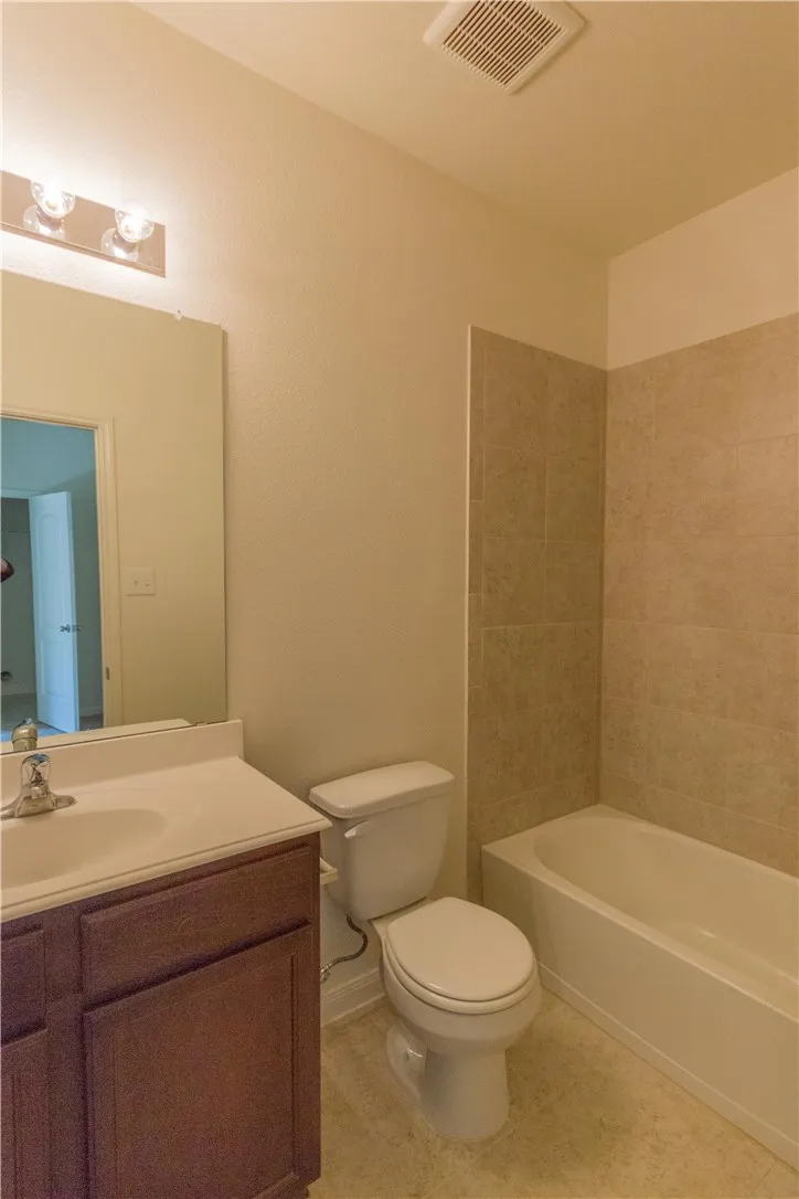 Single Family Residence For Rent in Collin County , 1605 Park Trails, Princeton, Texas 75407, 3 Bedroom, 2 Bathroom, 2 Garage spaces, 1,608 Sqft, built in 2018, mls#21387758, Real Estate Agent in Princeton, Homes For Rent in Collin county, Homes For Rent in Princeton, Realtor in Princeton Texas, Real Estate Brokerage Independent Realty Texas, Luminita Cordes Realtor