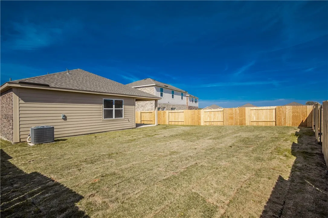 Single Family Residence For Rent in Collin County , 1605 Park Trails, Princeton, Texas 75407, 3 Bedroom, 2 Bathroom, 2 Garage spaces, 1,608 Sqft, built in 2018, mls#21387758, Real Estate Agent in Princeton, Homes For Rent in Collin county, Homes For Rent in Princeton, Realtor in Princeton Texas, Real Estate Brokerage Independent Realty Texas, Luminita Cordes Realtor