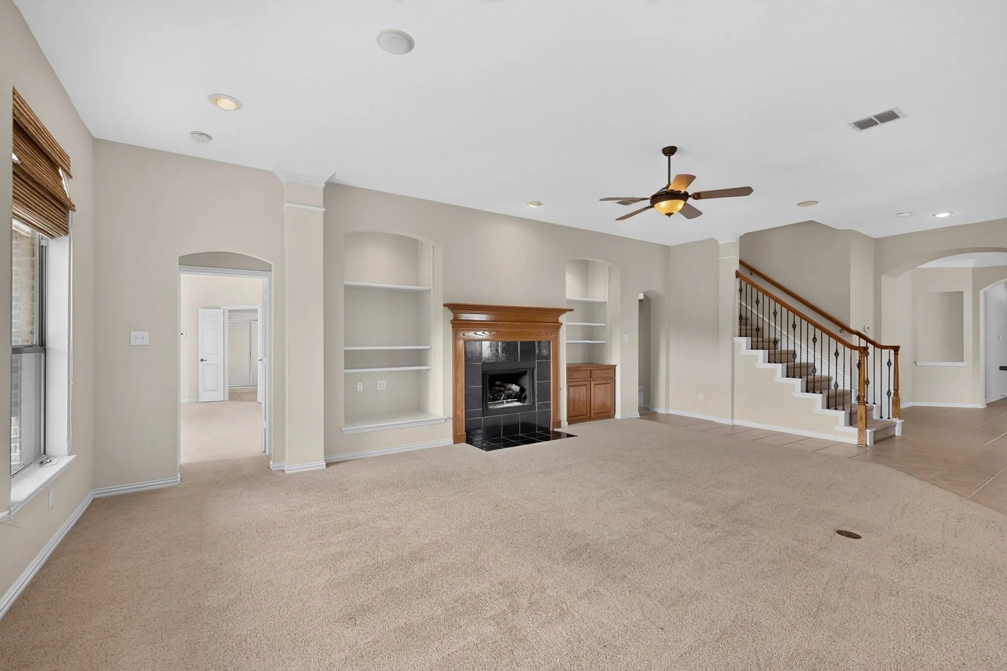 Single Family Residence For Sale in Collin County , 905 Mallard Trail, Murphy, Texas 75094, 4 Bedroom, 4 Bathroom, 3 Garage spaces, 3,693 Sqft, built in 2005, mls#21380044, Real Estate Agent in Murphy, Homes For Sale in Collin county, Homes For Sale in Murphy, Realtor in Murphy Texas, Real Estate Brokerage Independent Realty Texas, Luminita Cordes Realtor