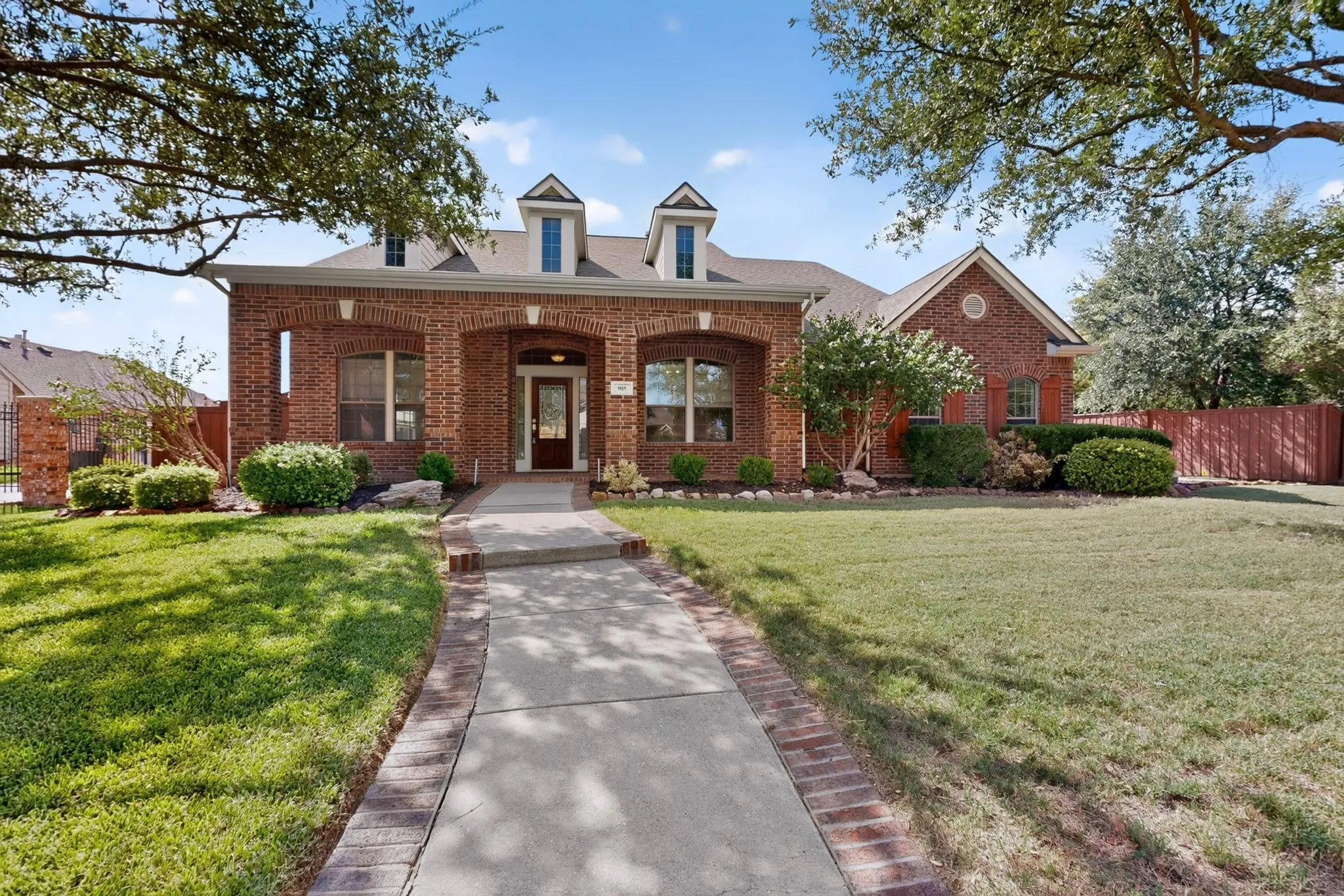 Single Family Residence For Sale in Collin County , 905 Mallard Trail, Murphy, Texas 75094, 4 Bedroom, 4 Bathroom, 3 Garage spaces, 3,693 Sqft, built in 2005, mls#21380044, Real Estate Agent in Murphy, Homes For Sale in Collin county, Homes For Sale in Murphy, Realtor in Murphy Texas, Real Estate Brokerage Independent Realty Texas, Luminita Cordes Realtor