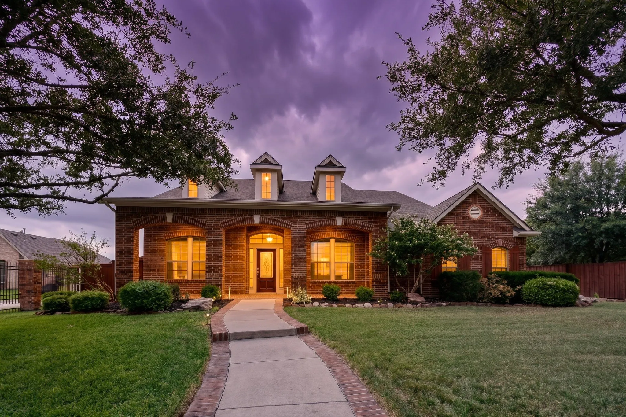 Single Family Residence For Sale in Collin County , 905 Mallard Trail, Murphy, Texas 75094, 4 Bedroom, 4 Bathroom, 3 Garage spaces, 3,693 Sqft, built in 2005, mls#21380044, Real Estate Agent in Murphy, Homes For Sale in Collin county, Homes For Sale in Murphy, Realtor in Murphy Texas, Real Estate Brokerage Independent Realty Texas, Luminita Cordes Realtor