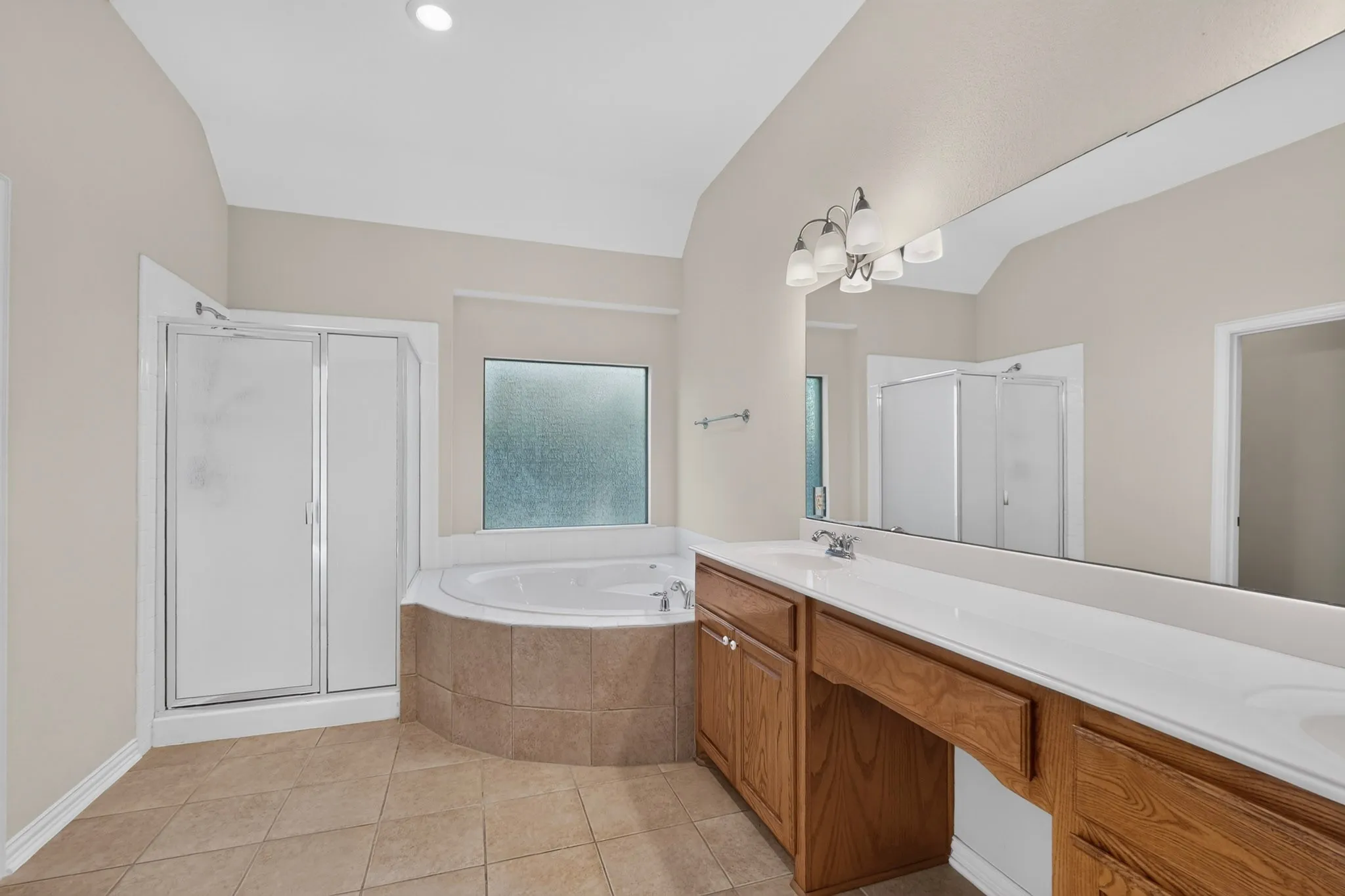 Single Family Residence For Sale in Collin County , 905 Mallard Trail, Murphy, Texas 75094, 4 Bedroom, 4 Bathroom, 3 Garage spaces, 3,693 Sqft, built in 2005, mls#21380044, Real Estate Agent in Murphy, Homes For Sale in Collin county, Homes For Sale in Murphy, Realtor in Murphy Texas, Real Estate Brokerage Independent Realty Texas, Luminita Cordes Realtor