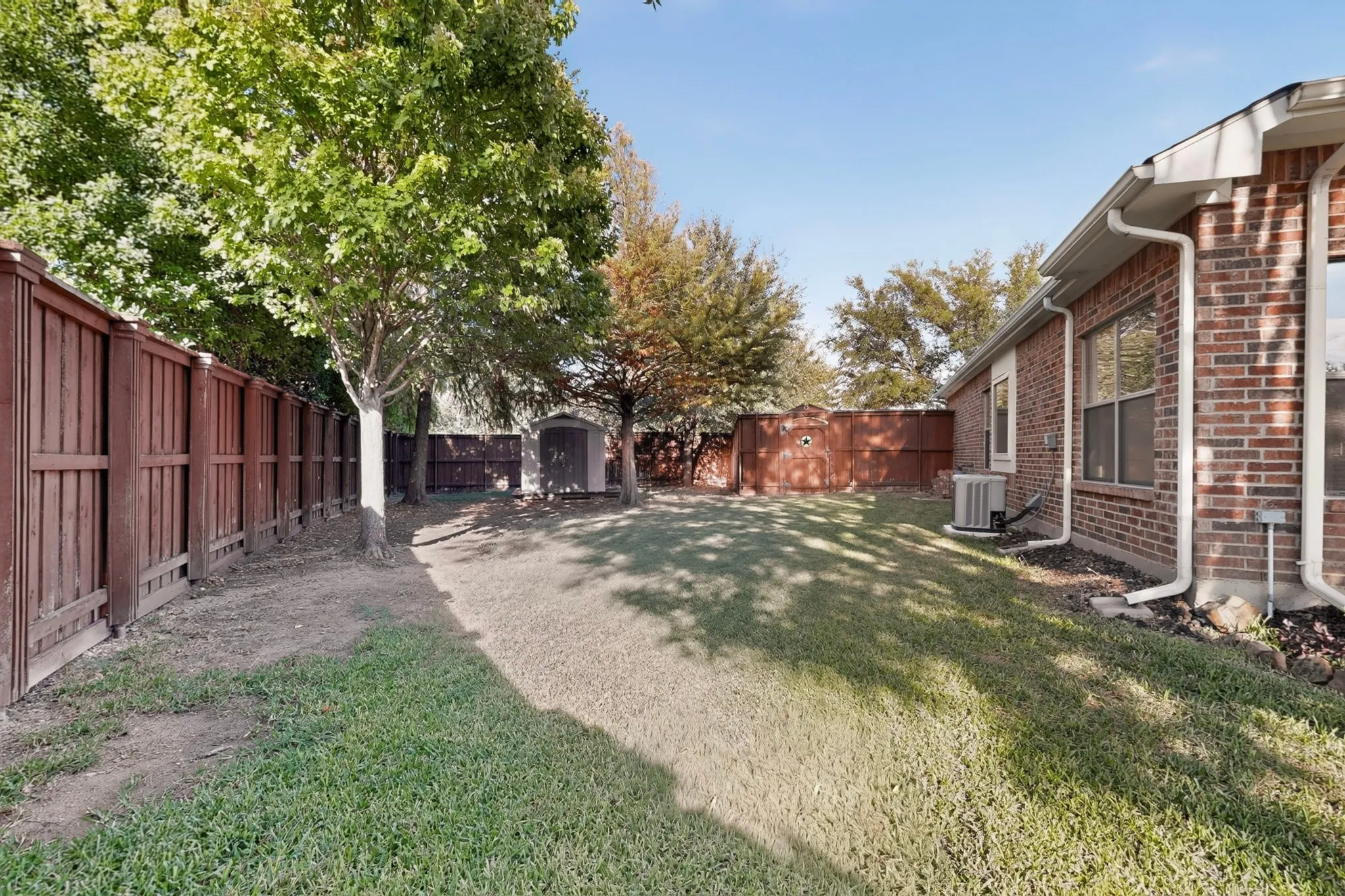 Single Family Residence For Sale in Collin County , 905 Mallard Trail, Murphy, Texas 75094, 4 Bedroom, 4 Bathroom, 3 Garage spaces, 3,693 Sqft, built in 2005, mls#21380044, Real Estate Agent in Murphy, Homes For Sale in Collin county, Homes For Sale in Murphy, Realtor in Murphy Texas, Real Estate Brokerage Independent Realty Texas, Luminita Cordes Realtor