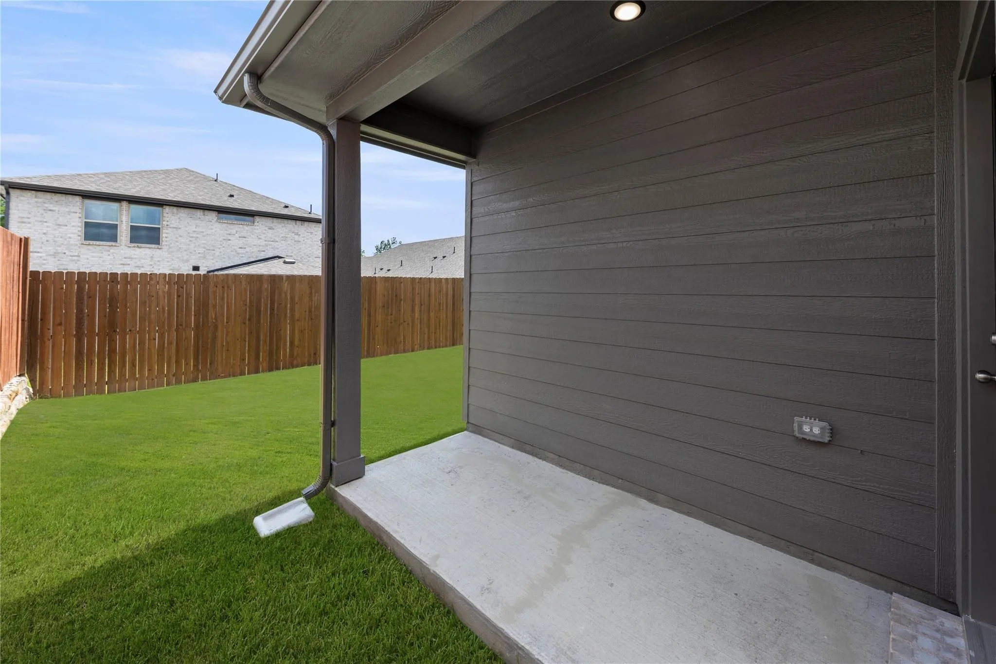 Single Family Residence For Rent in Collin County , 3105 Sedge Grass Drive, Melissa, Texas 75454, 3 Bedroom, 2 Bathroom, 2 Garage spaces, 1,498 Sqft, built in 2024, mls#21400499, Real Estate Agent in Melissa, Homes For Rent in Collin county, Homes For Rent in Melissa, Realtor in Melissa Texas, Real Estate Brokerage Independent Realty Texas, Luminita Cordes Realtor