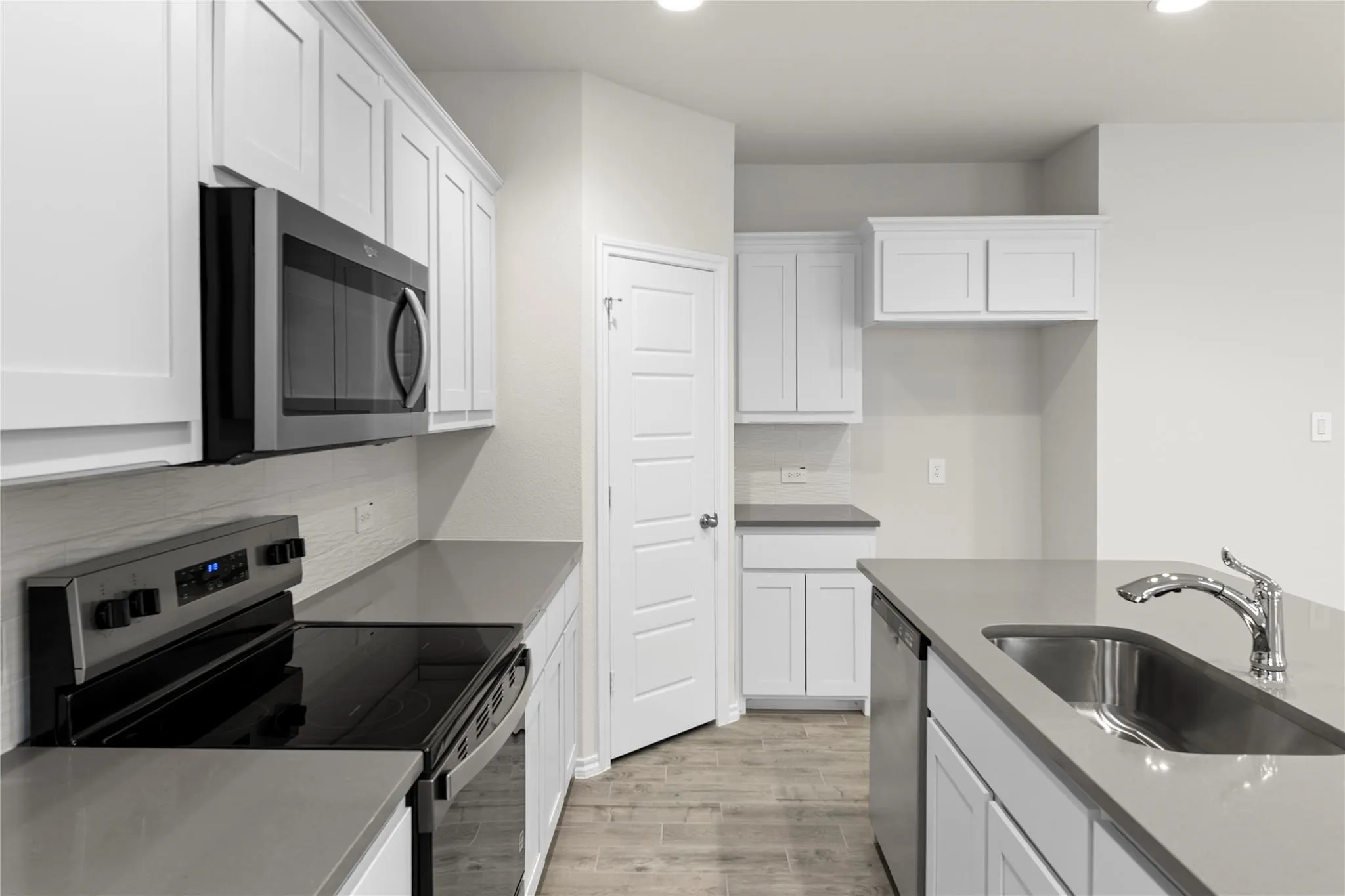 Single Family Residence For Rent in Collin County , 3105 Sedge Grass Drive, Melissa, Texas 75454, 3 Bedroom, 2 Bathroom, 2 Garage spaces, 1,498 Sqft, built in 2024, mls#21400499, Real Estate Agent in Melissa, Homes For Rent in Collin county, Homes For Rent in Melissa, Realtor in Melissa Texas, Real Estate Brokerage Independent Realty Texas, Luminita Cordes Realtor