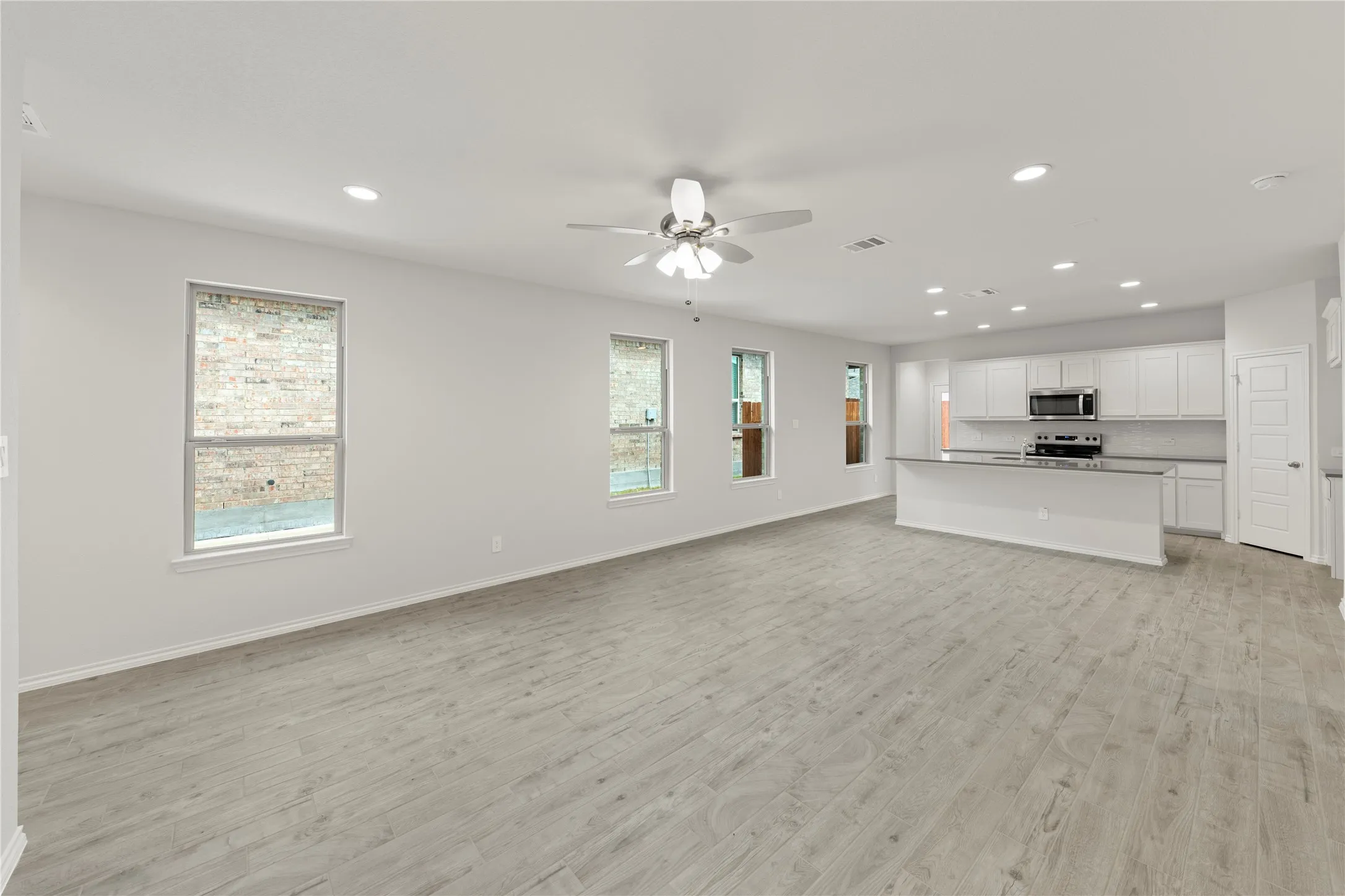 Single Family Residence For Rent in Collin County , 3105 Sedge Grass Drive, Melissa, Texas 75454, 3 Bedroom, 2 Bathroom, 2 Garage spaces, 1,498 Sqft, built in 2024, mls#21400499, Real Estate Agent in Melissa, Homes For Rent in Collin county, Homes For Rent in Melissa, Realtor in Melissa Texas, Real Estate Brokerage Independent Realty Texas, Luminita Cordes Realtor