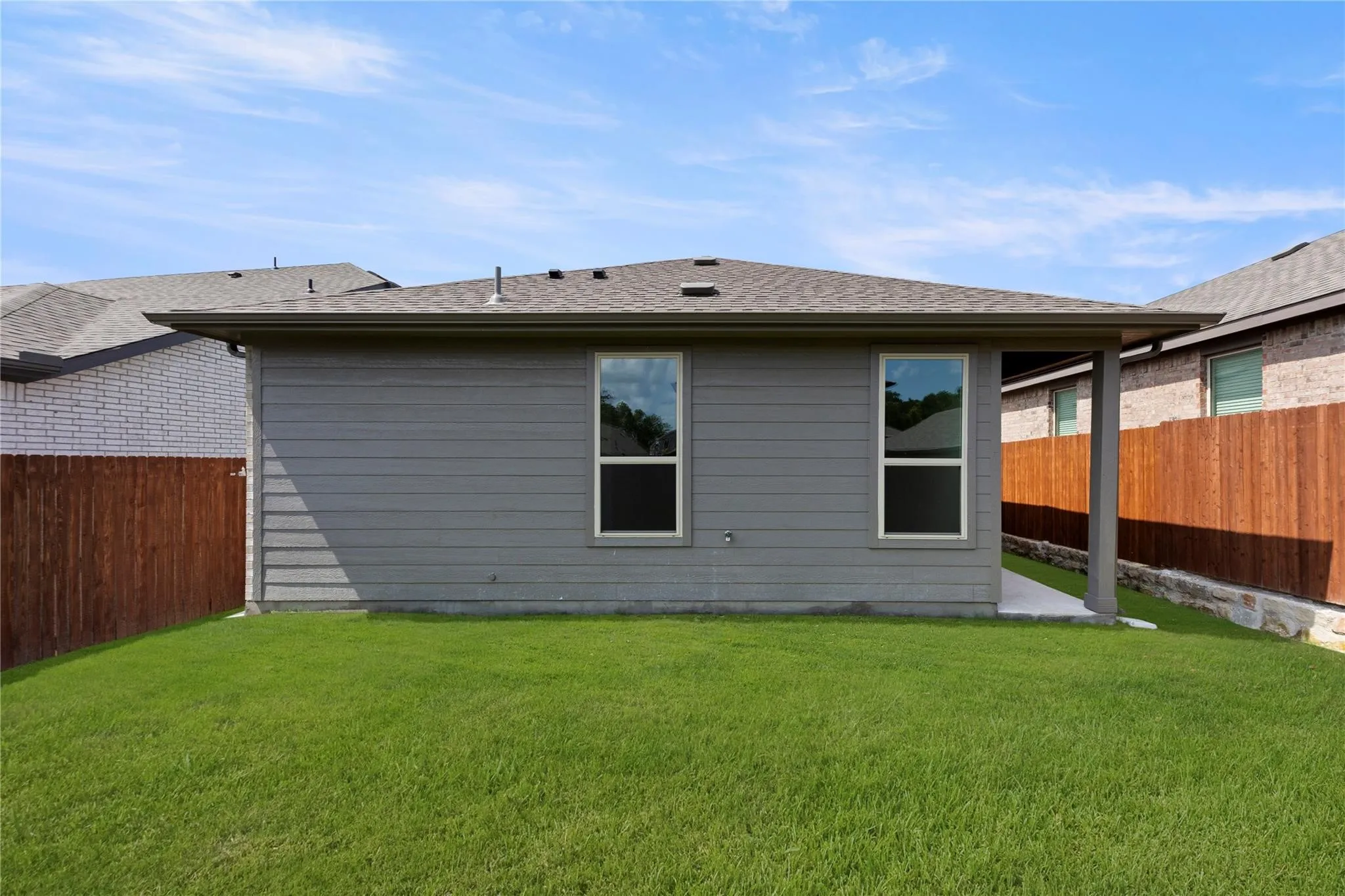 Single Family Residence For Rent in Collin County , 3105 Sedge Grass Drive, Melissa, Texas 75454, 3 Bedroom, 2 Bathroom, 2 Garage spaces, 1,498 Sqft, built in 2024, mls#21400499, Real Estate Agent in Melissa, Homes For Rent in Collin county, Homes For Rent in Melissa, Realtor in Melissa Texas, Real Estate Brokerage Independent Realty Texas, Luminita Cordes Realtor