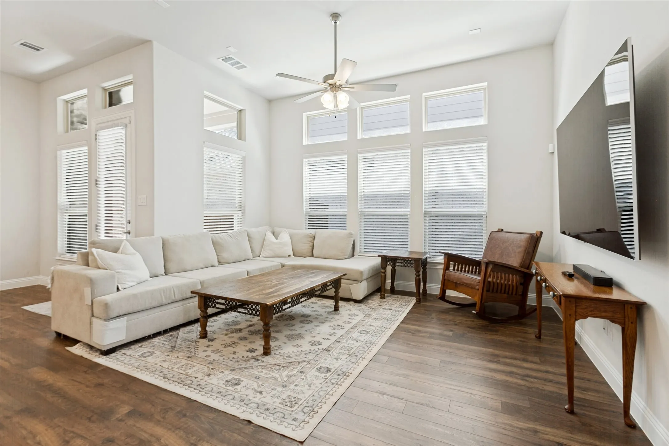 Single Family Residence For Sale in Dallas County , 2064 Belvedere Street, Garland, Texas 75041, 3 Bedroom, 2 Bathroom, 2 Garage spaces, 1,742 Sqft, built in 2025, mls#21399312, Real Estate Agent in Garland, Homes For Sale in Dallas county, Homes For Sale in Garland, Realtor in Garland Texas, Real Estate Brokerage Independent Realty Texas, Luminita Cordes Realtor
