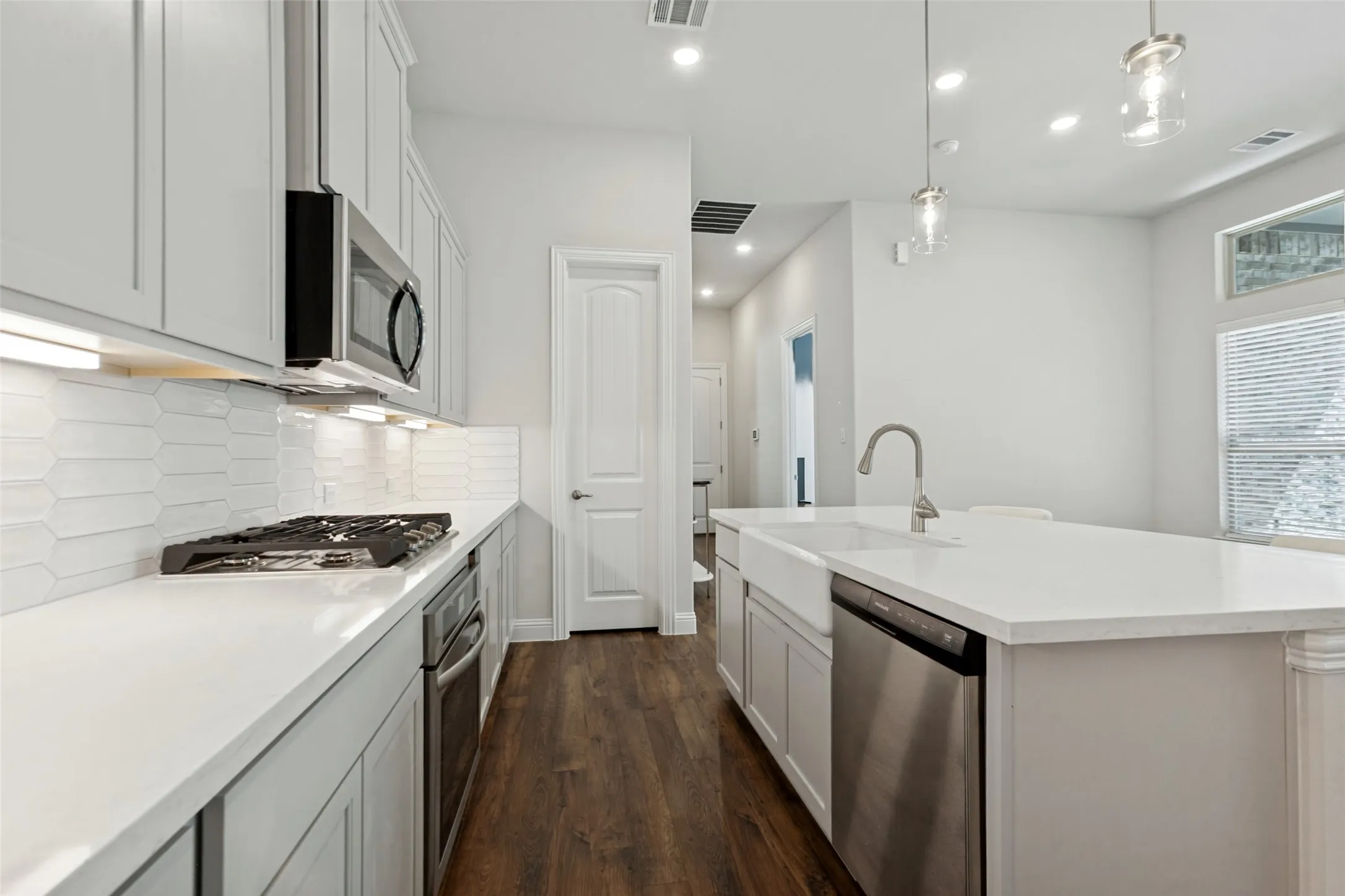 Single Family Residence For Sale in Dallas County , 2064 Belvedere Street, Garland, Texas 75041, 3 Bedroom, 2 Bathroom, 2 Garage spaces, 1,742 Sqft, built in 2025, mls#21399312, Real Estate Agent in Garland, Homes For Sale in Dallas county, Homes For Sale in Garland, Realtor in Garland Texas, Real Estate Brokerage Independent Realty Texas, Luminita Cordes Realtor