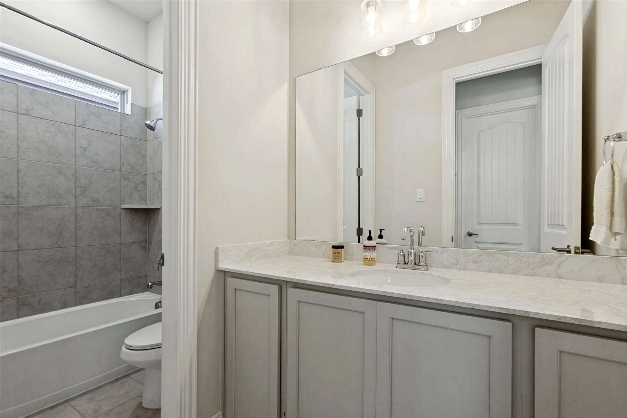 Single Family Residence For Sale in Dallas County , 2064 Belvedere Street, Garland, Texas 75041, 3 Bedroom, 2 Bathroom, 2 Garage spaces, 1,742 Sqft, built in 2025, mls#21399312, Real Estate Agent in Garland, Homes For Sale in Dallas county, Homes For Sale in Garland, Realtor in Garland Texas, Real Estate Brokerage Independent Realty Texas, Luminita Cordes Realtor