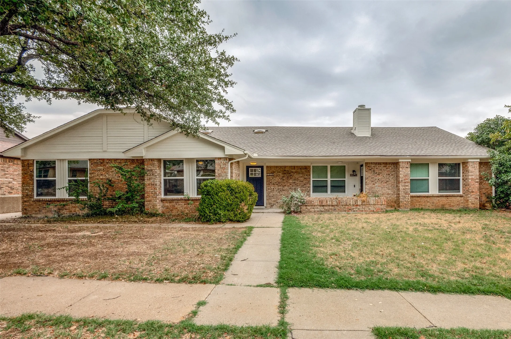 Single Family Residence For Rent in Tarrant County , 1108 Highpoint Road, Bedford, Texas 76022, 3 Bedroom, 2 Bathroom, Garage spaces, 1,250 Sqft, built in 1987, mls#21399550, Real Estate Agent in Bedford, Homes For Rent in Tarrant county, Homes For Rent in Bedford, Realtor in Bedford Texas, Real Estate Brokerage Independent Realty Texas, Luminita Cordes Realtor