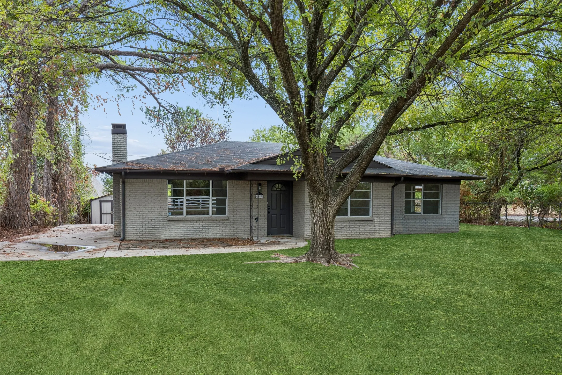 Single Family Residence For Sale in Tarrant County , 3159 Southlake Park Road, Southlake, Texas 76092, 3 Bedroom, 2 Bathroom, Garage spaces, 1,353 Sqft, built in 1962, mls#21400473, Real Estate Agent in Southlake, Homes For Sale in Tarrant county, Homes For Sale in Southlake, Realtor in Southlake Texas, Real Estate Brokerage Independent Realty Texas, Luminita Cordes Realtor