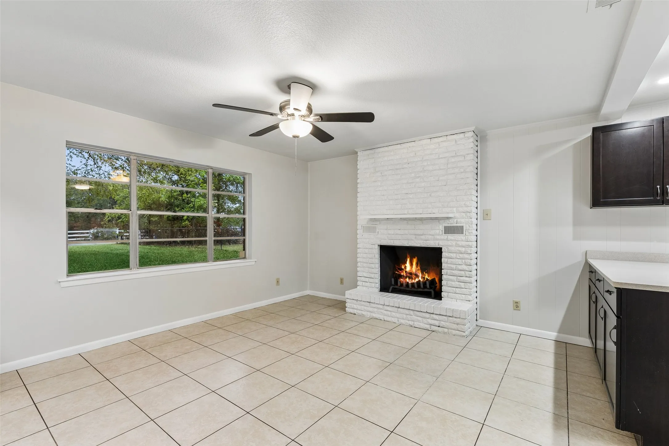 Single Family Residence For Sale in Tarrant County , 3159 Southlake Park Road, Southlake, Texas 76092, 3 Bedroom, 2 Bathroom, Garage spaces, 1,353 Sqft, built in 1962, mls#21400473, Real Estate Agent in Southlake, Homes For Sale in Tarrant county, Homes For Sale in Southlake, Realtor in Southlake Texas, Real Estate Brokerage Independent Realty Texas, Luminita Cordes Realtor