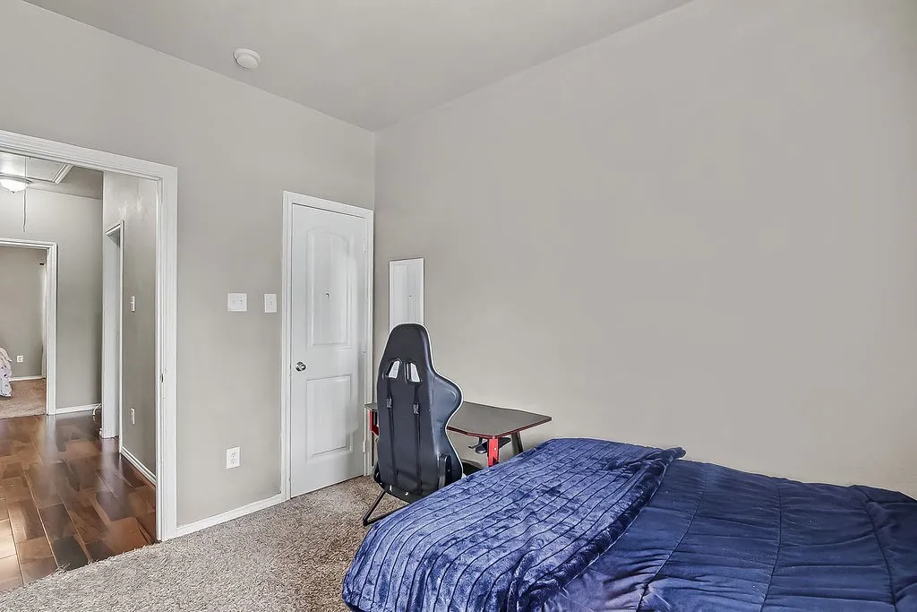 Single Family Residence For Sale in Tarrant County , 105 Water Lane, Crowley, Texas 76036, 3 Bedroom, 2 Bathroom, 1 Garage spaces, 1,940 Sqft, built in 2008, mls#21399866, Real Estate Agent in Crowley, Homes For Sale in Tarrant county, Homes For Sale in Crowley, Realtor in Crowley Texas, Real Estate Brokerage Independent Realty Texas, Luminita Cordes Realtor
