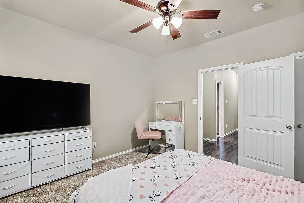 Single Family Residence For Sale in Tarrant County , 105 Water Lane, Crowley, Texas 76036, 3 Bedroom, 2 Bathroom, 1 Garage spaces, 1,940 Sqft, built in 2008, mls#21399866, Real Estate Agent in Crowley, Homes For Sale in Tarrant county, Homes For Sale in Crowley, Realtor in Crowley Texas, Real Estate Brokerage Independent Realty Texas, Luminita Cordes Realtor