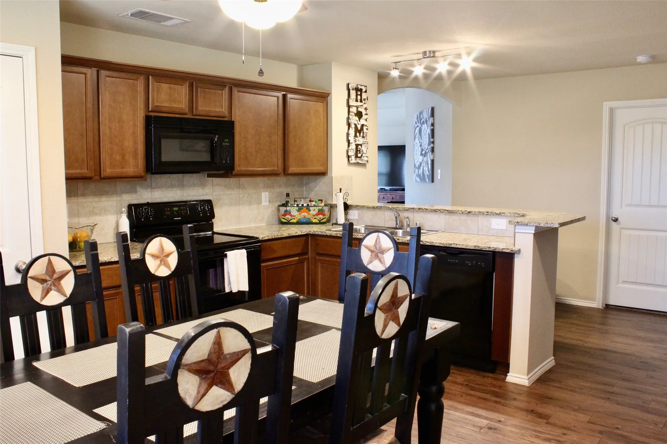 Single Family Residence For Sale in Dallas County , 1699 Eagle River Trail, Lancaster, Texas 75146, 3 Bedroom, 2 Bathroom, 2 Garage spaces, 1,864 Sqft, built in 2017, mls#21400507, Real Estate Agent in Lancaster, Homes For Sale in Dallas county, Homes For Sale in Lancaster, Realtor in Lancaster Texas, Real Estate Brokerage Independent Realty Texas, Luminita Cordes Realtor