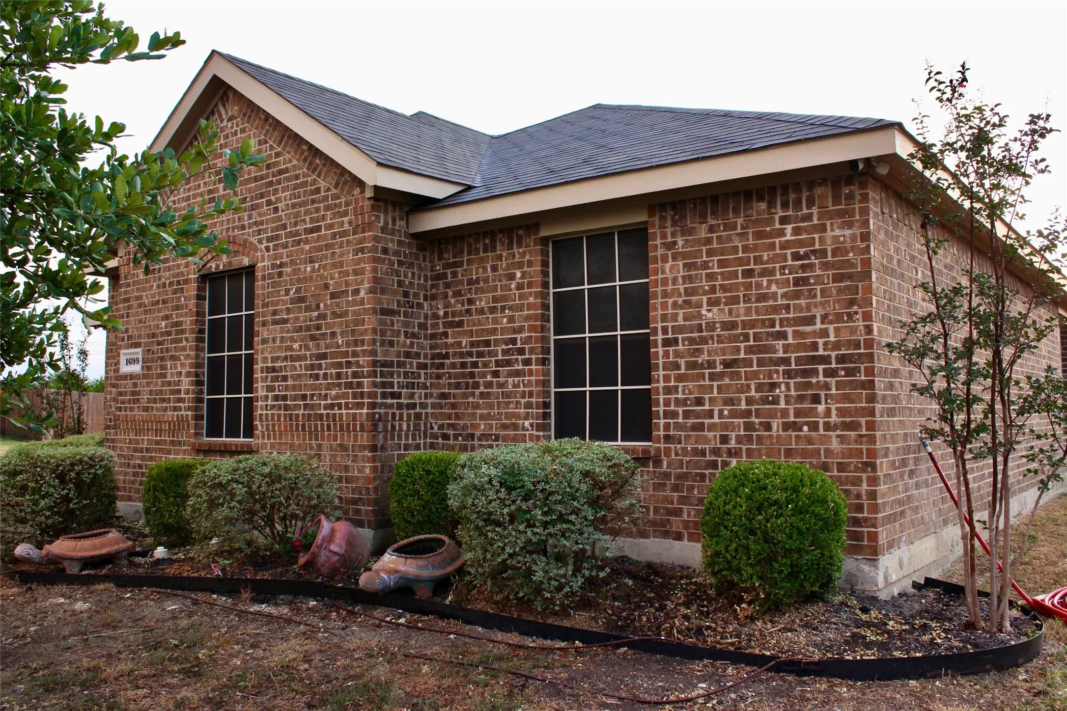 Single Family Residence For Sale in Dallas County , 1699 Eagle River Trail, Lancaster, Texas 75146, 3 Bedroom, 2 Bathroom, 2 Garage spaces, 1,864 Sqft, built in 2017, mls#21400507, Real Estate Agent in Lancaster, Homes For Sale in Dallas county, Homes For Sale in Lancaster, Realtor in Lancaster Texas, Real Estate Brokerage Independent Realty Texas, Luminita Cordes Realtor