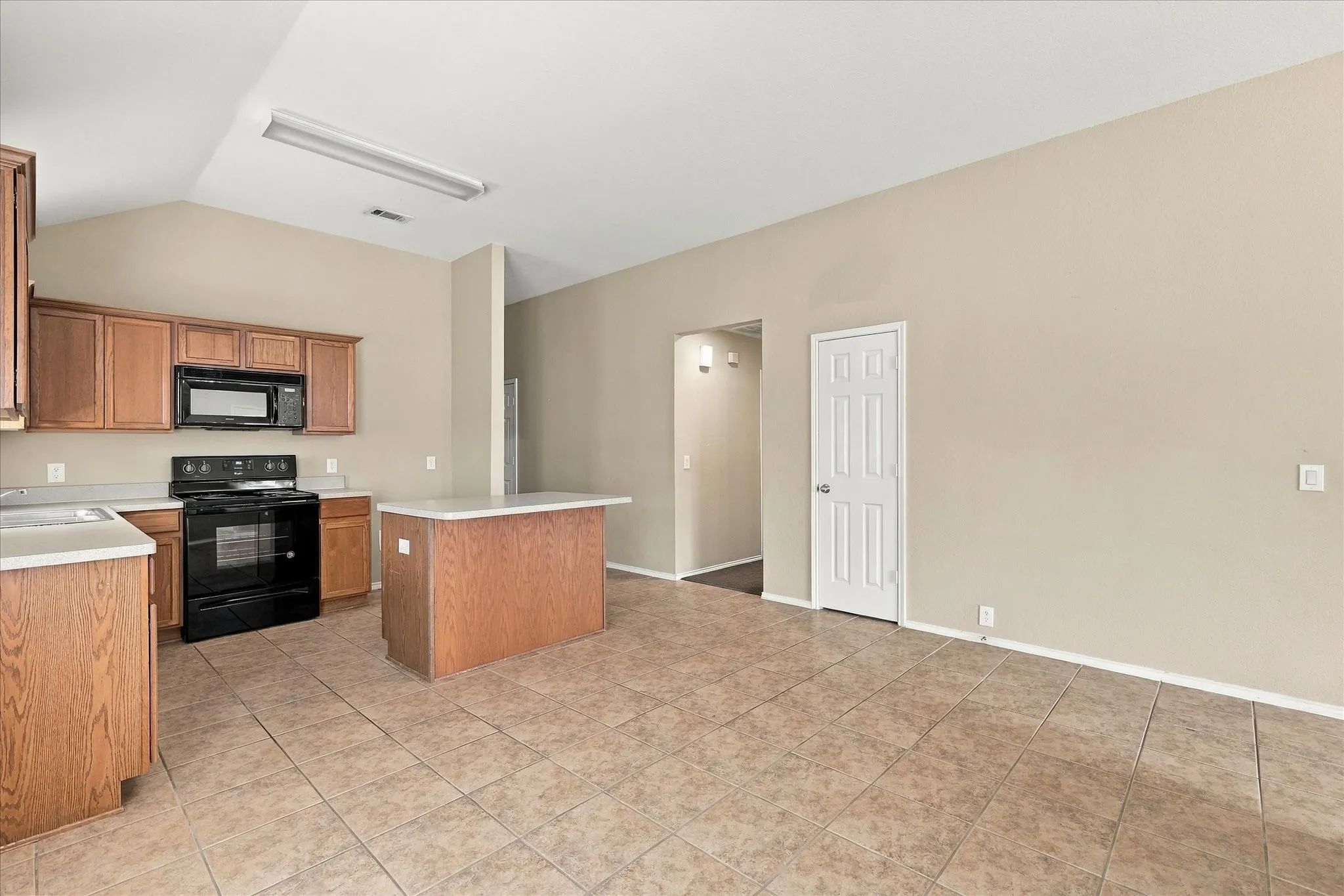 Single Family Residence For Sale in Denton County , 8716 Wagon Trail, Cross Roads, Texas 76227, 4 Bedroom, 2 Bathroom, 2 Garage spaces, 1,896 Sqft, built in 2005, mls#21398173, Real Estate Agent in Cross Roads, Homes For Sale in Denton county, Homes For Sale in Cross Roads, Realtor in Cross Roads Texas, Real Estate Brokerage Independent Realty Texas, Luminita Cordes Realtor