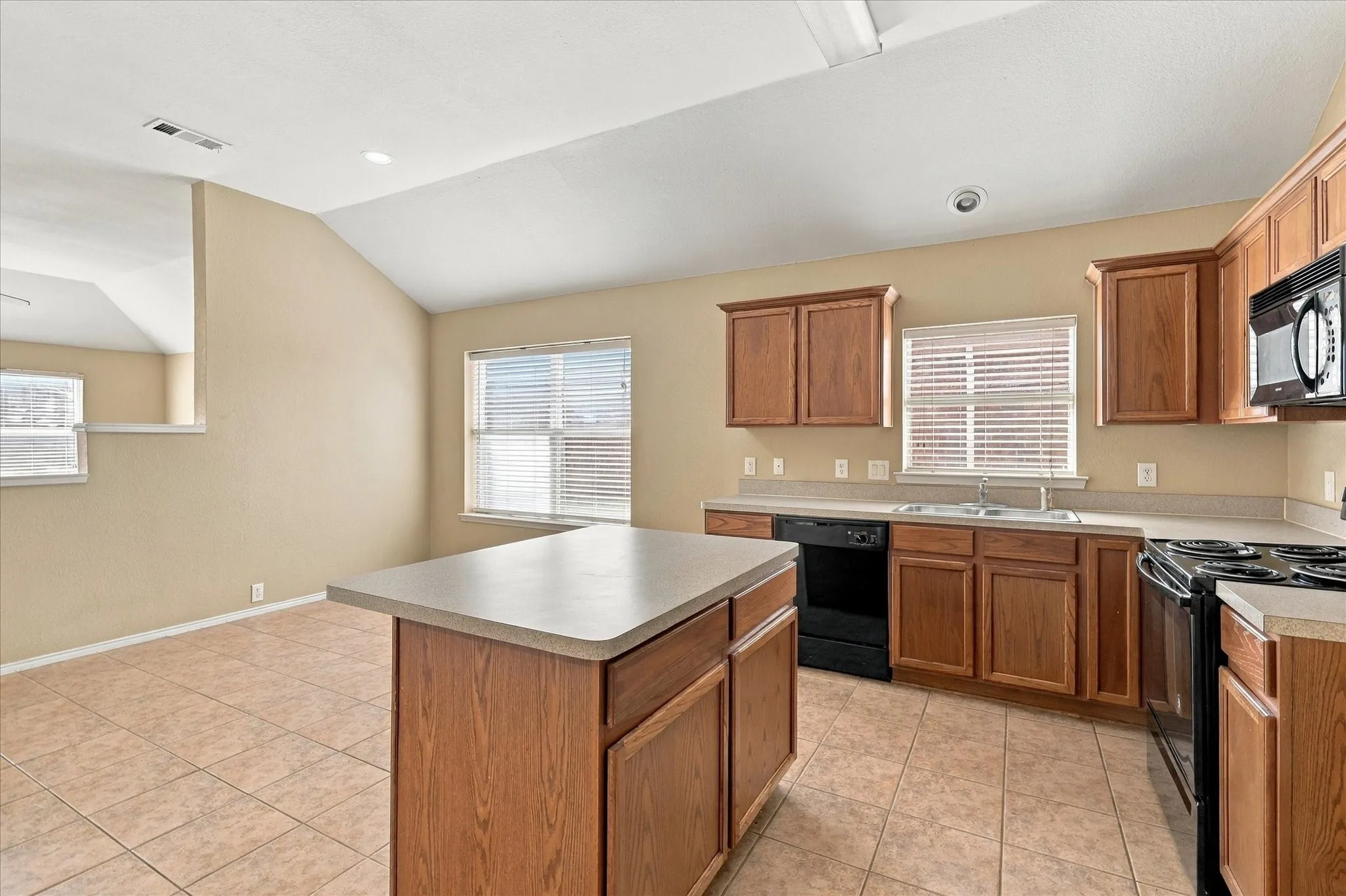 Single Family Residence For Sale in Denton County , 8716 Wagon Trail, Cross Roads, Texas 76227, 4 Bedroom, 2 Bathroom, 2 Garage spaces, 1,896 Sqft, built in 2005, mls#21398173, Real Estate Agent in Cross Roads, Homes For Sale in Denton county, Homes For Sale in Cross Roads, Realtor in Cross Roads Texas, Real Estate Brokerage Independent Realty Texas, Luminita Cordes Realtor