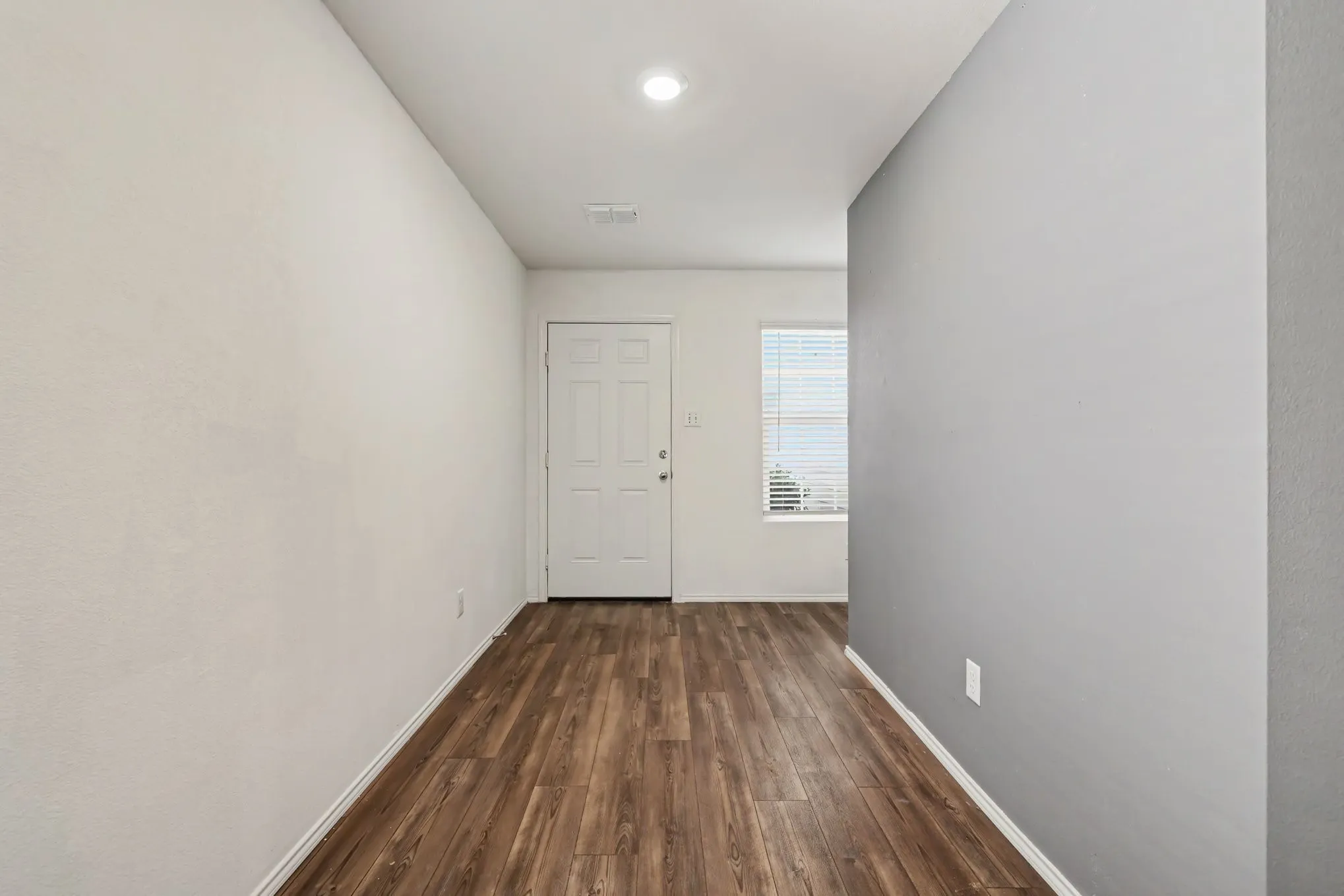 Single Family Residence For Sale in Collin County , 5320 Vinebrook Way, Princeton, Texas 75407, 3 Bedroom, 2 Bathroom, 2 Garage spaces, 1,411 Sqft, built in 2021, mls#21380097, Real Estate Agent in Princeton, Homes For Sale in Collin county, Homes For Sale in Princeton, Realtor in Princeton Texas, Real Estate Brokerage Independent Realty Texas, Luminita Cordes Realtor