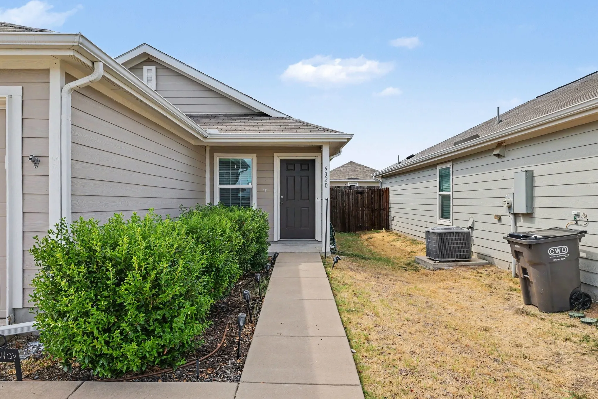 Single Family Residence For Sale in Collin County , 5320 Vinebrook Way, Princeton, Texas 75407, 3 Bedroom, 2 Bathroom, 2 Garage spaces, 1,411 Sqft, built in 2021, mls#21380097, Real Estate Agent in Princeton, Homes For Sale in Collin county, Homes For Sale in Princeton, Realtor in Princeton Texas, Real Estate Brokerage Independent Realty Texas, Luminita Cordes Realtor