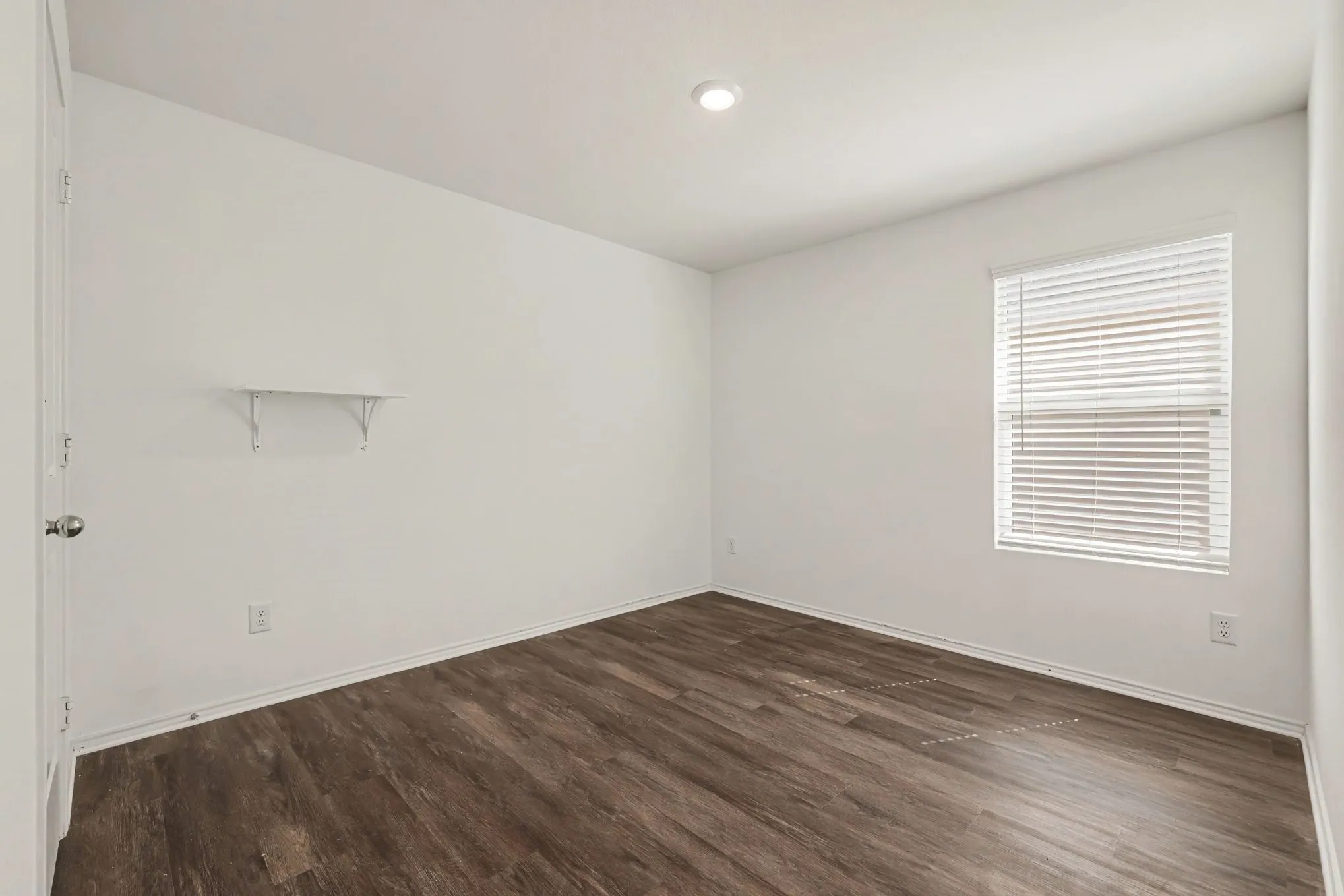 Single Family Residence For Sale in Collin County , 5320 Vinebrook Way, Princeton, Texas 75407, 3 Bedroom, 2 Bathroom, 2 Garage spaces, 1,411 Sqft, built in 2021, mls#21380097, Real Estate Agent in Princeton, Homes For Sale in Collin county, Homes For Sale in Princeton, Realtor in Princeton Texas, Real Estate Brokerage Independent Realty Texas, Luminita Cordes Realtor