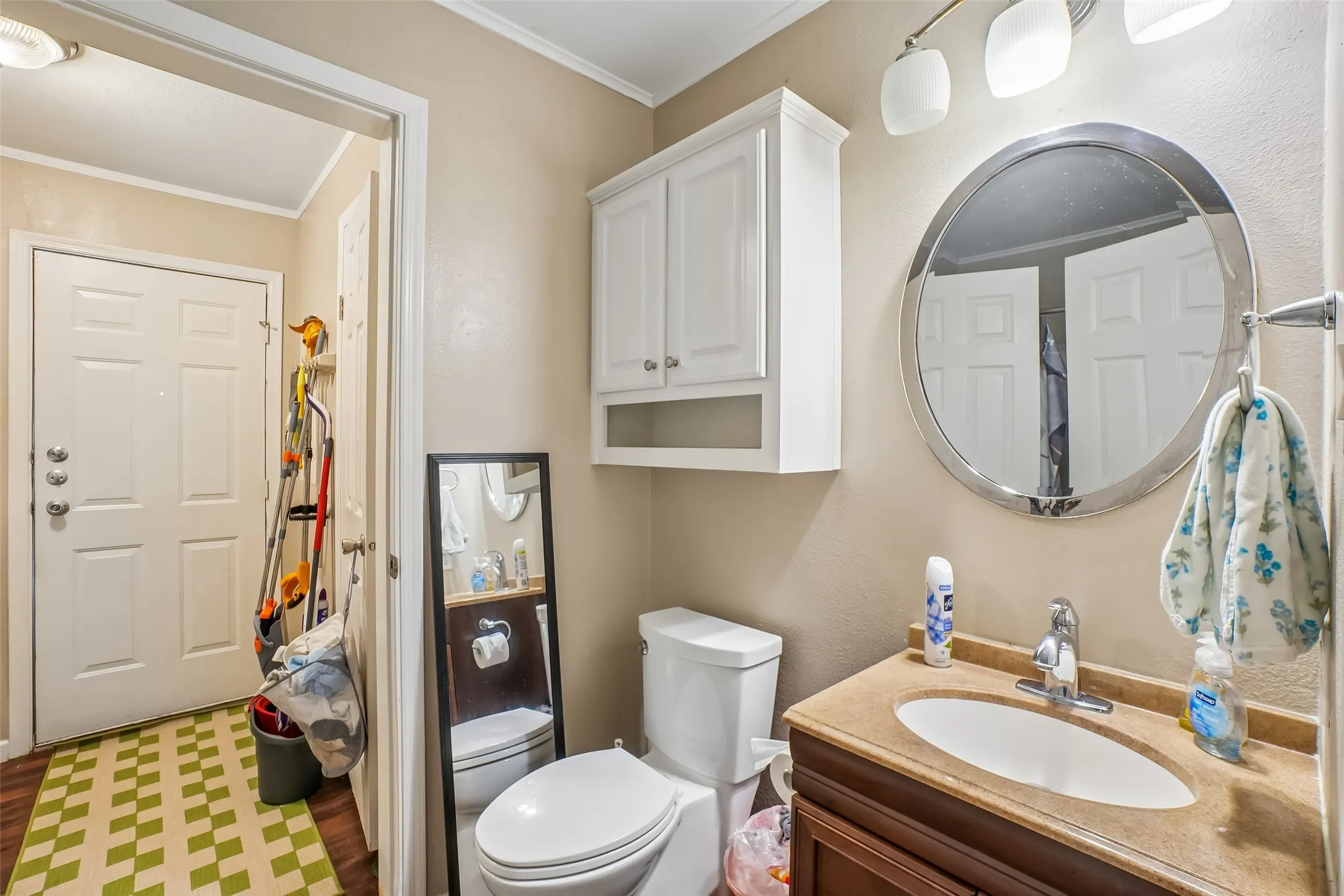 1414A Bathroom 2