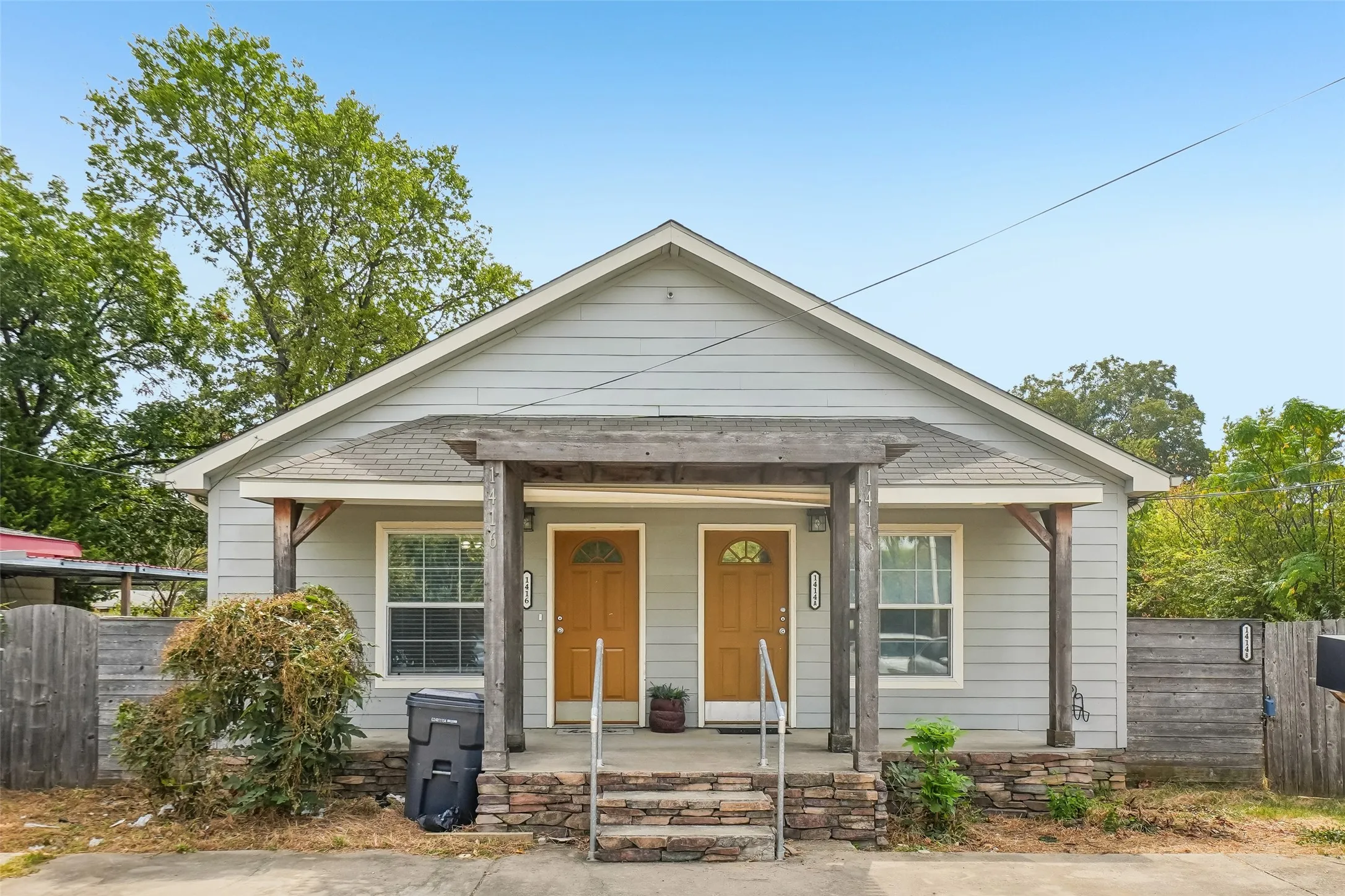 Triplex For Sale in Dallas County , 1414 Record Crossing Road, Dallas, Texas 75235, 9 Bedroom, 6 Bathroom, Garage spaces, 0 Sqft, built in 2004, mls#21395111, Real Estate Agent in Dallas, Homes For Sale in Dallas county, Homes For Sale in Dallas, Realtor in Dallas Texas, Real Estate Brokerage Independent Realty Texas, Luminita Cordes Realtor