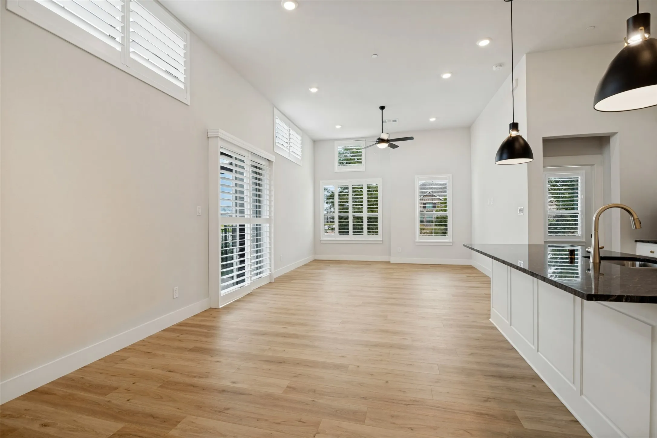 Single Family Residence For Sale in Collin County , 500 Oakridge Drive, Wylie, Texas 75098, 2 Bedroom, 2 Bathroom, 2 Garage spaces, 1,369 Sqft, built in 2022, mls#21399858, Real Estate Agent in Wylie, Homes For Sale in Collin county, Homes For Sale in Wylie, Realtor in Wylie Texas, Real Estate Brokerage Independent Realty Texas, Luminita Cordes Realtor