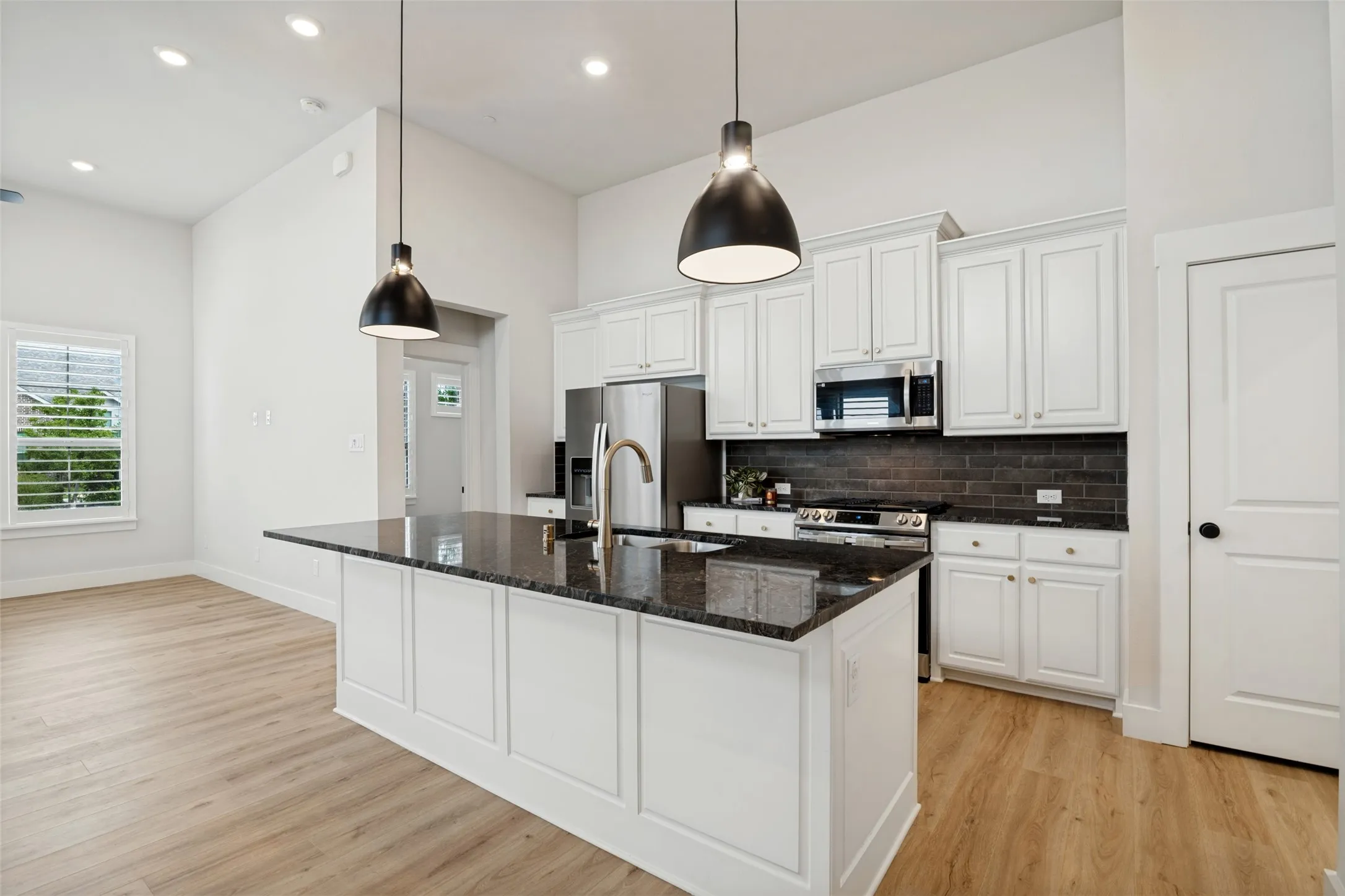 Single Family Residence For Sale in Collin County , 500 Oakridge Drive, Wylie, Texas 75098, 2 Bedroom, 2 Bathroom, 2 Garage spaces, 1,369 Sqft, built in 2022, mls#21399858, Real Estate Agent in Wylie, Homes For Sale in Collin county, Homes For Sale in Wylie, Realtor in Wylie Texas, Real Estate Brokerage Independent Realty Texas, Luminita Cordes Realtor