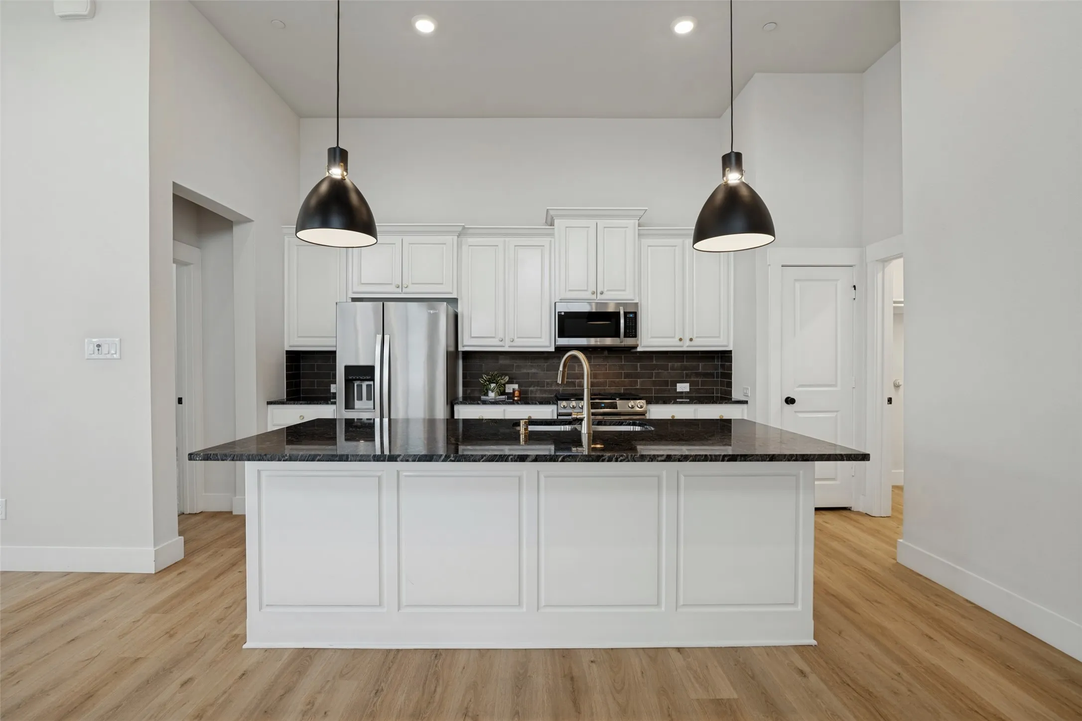 Single Family Residence For Sale in Collin County , 500 Oakridge Drive, Wylie, Texas 75098, 2 Bedroom, 2 Bathroom, 2 Garage spaces, 1,369 Sqft, built in 2022, mls#21399858, Real Estate Agent in Wylie, Homes For Sale in Collin county, Homes For Sale in Wylie, Realtor in Wylie Texas, Real Estate Brokerage Independent Realty Texas, Luminita Cordes Realtor